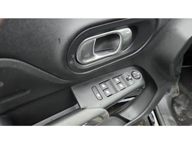 Citroen C5 Aircross view 13