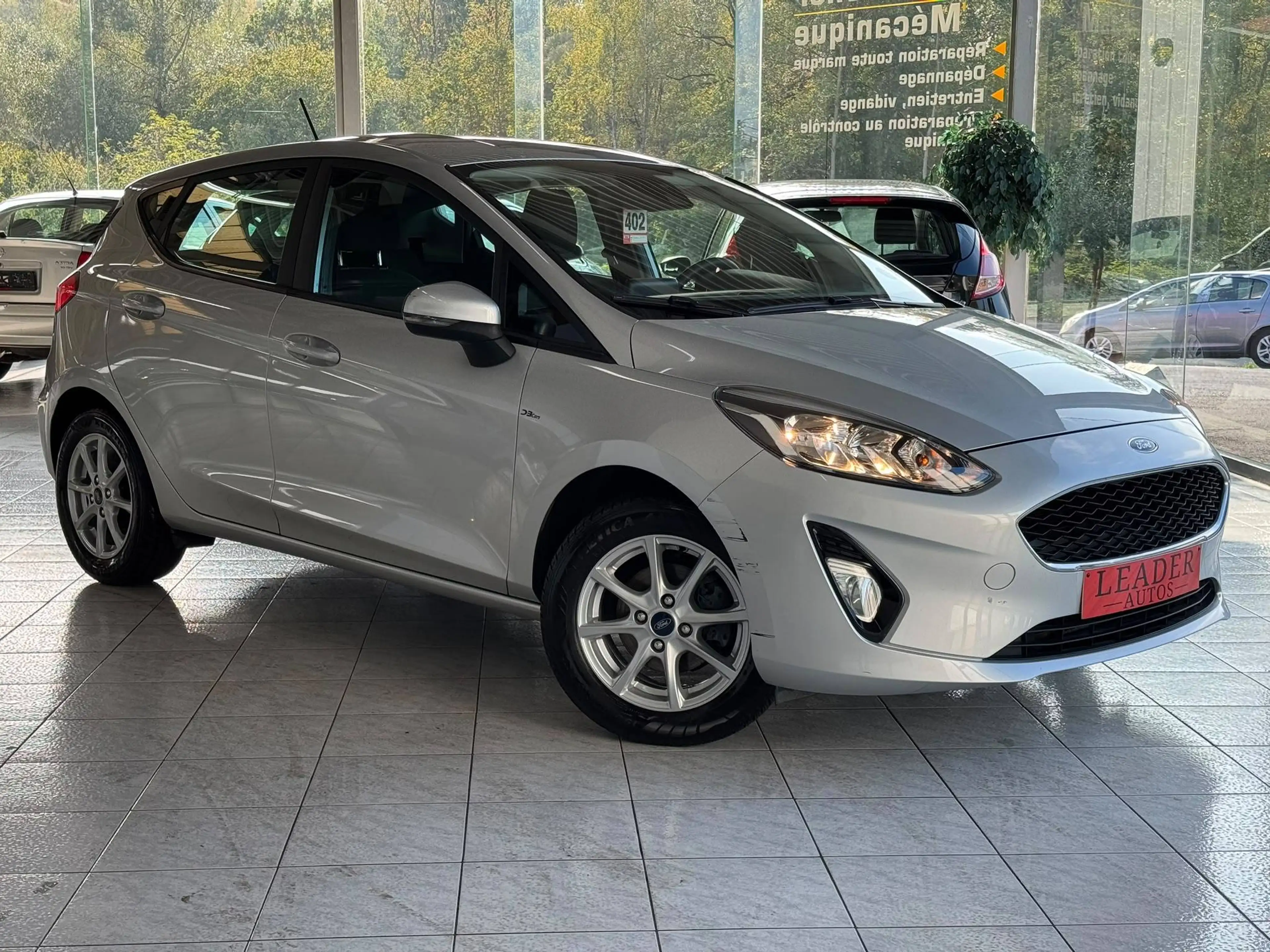 Ford Fiesta 🟩1.1 ESSENCE 71CV - AIRCO - CRUISE - NAVIGATION - EURO 6DT
