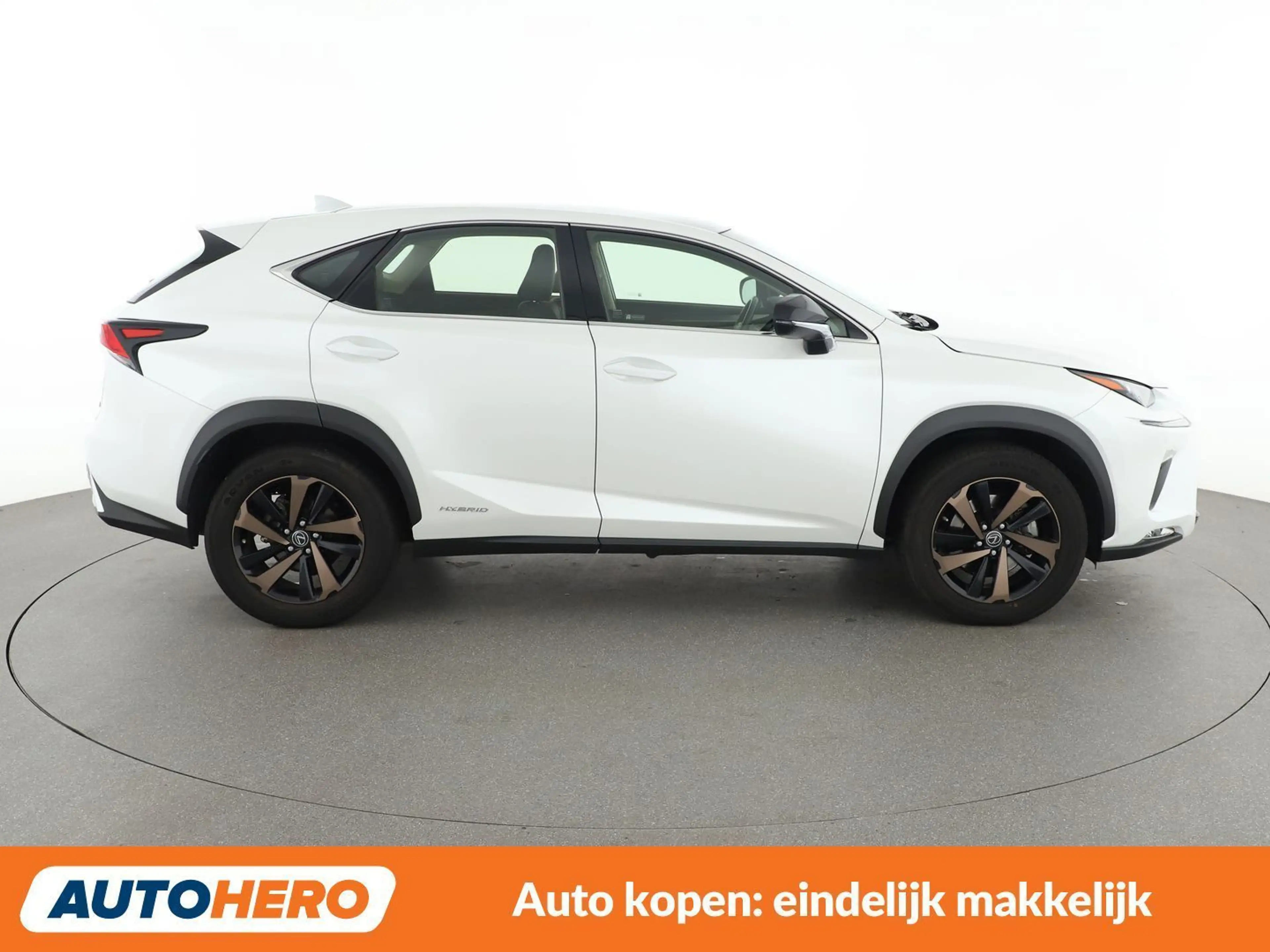 Lexus NX 300h NX 300h E-Four Sport Line — photo 7
