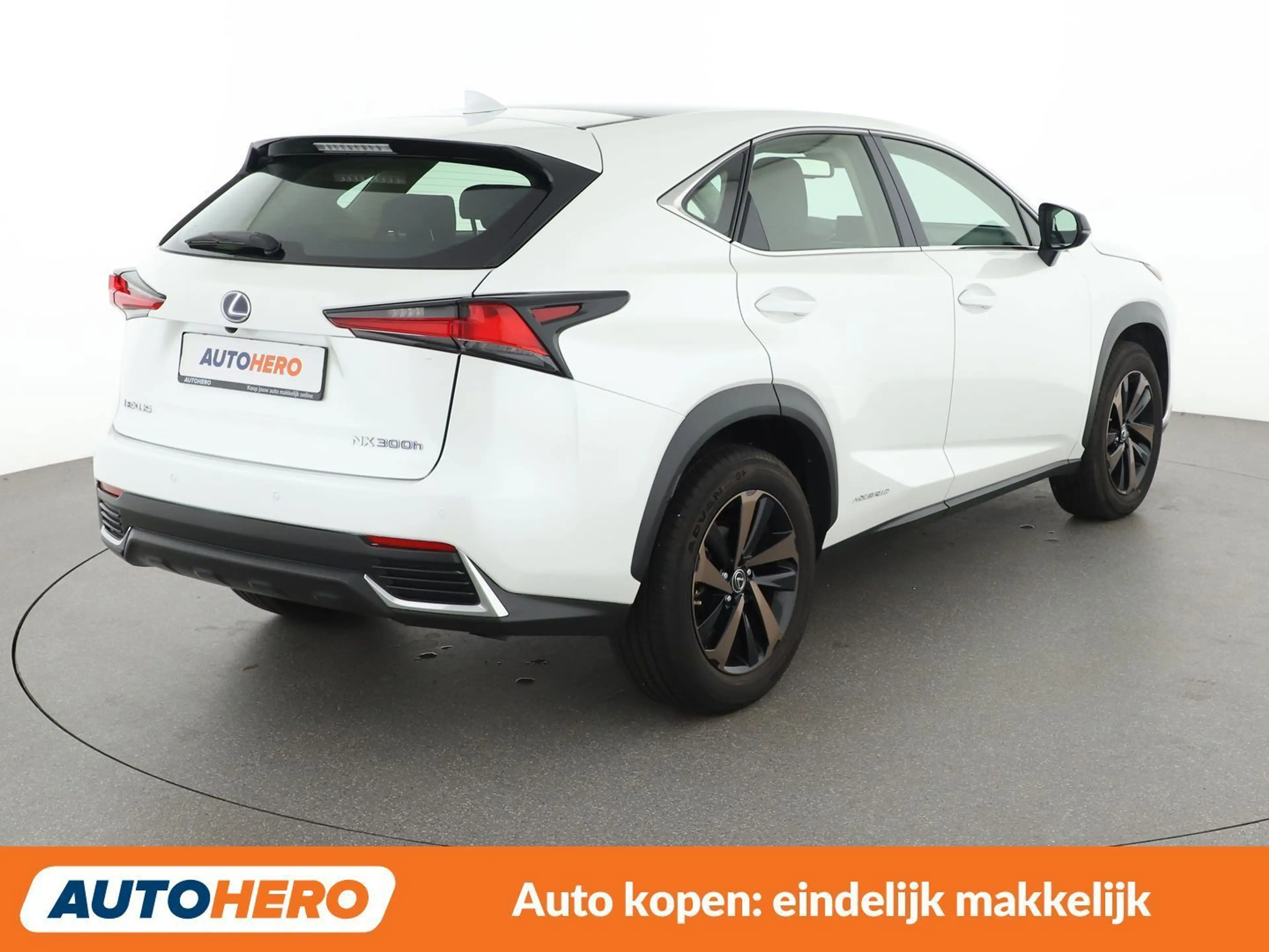 Lexus NX 300h NX 300h E-Four Sport Line — photo 6