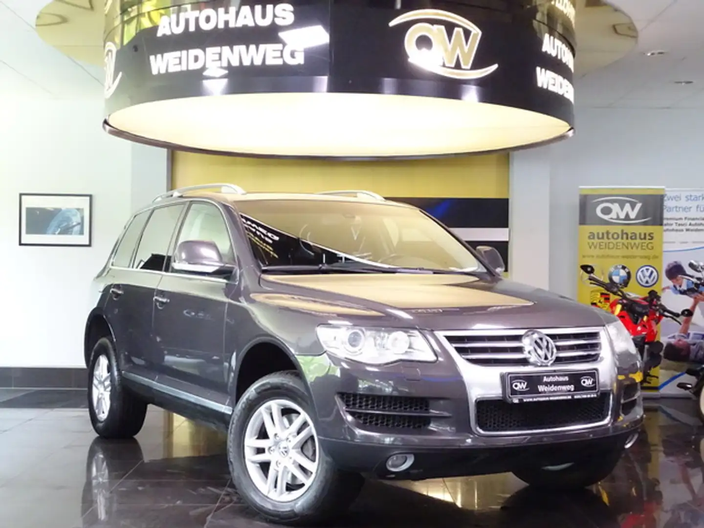 Volkswagen Touareg 3.0 V6 TDI Leder Navi Xenon PDC AHK Gris - 1