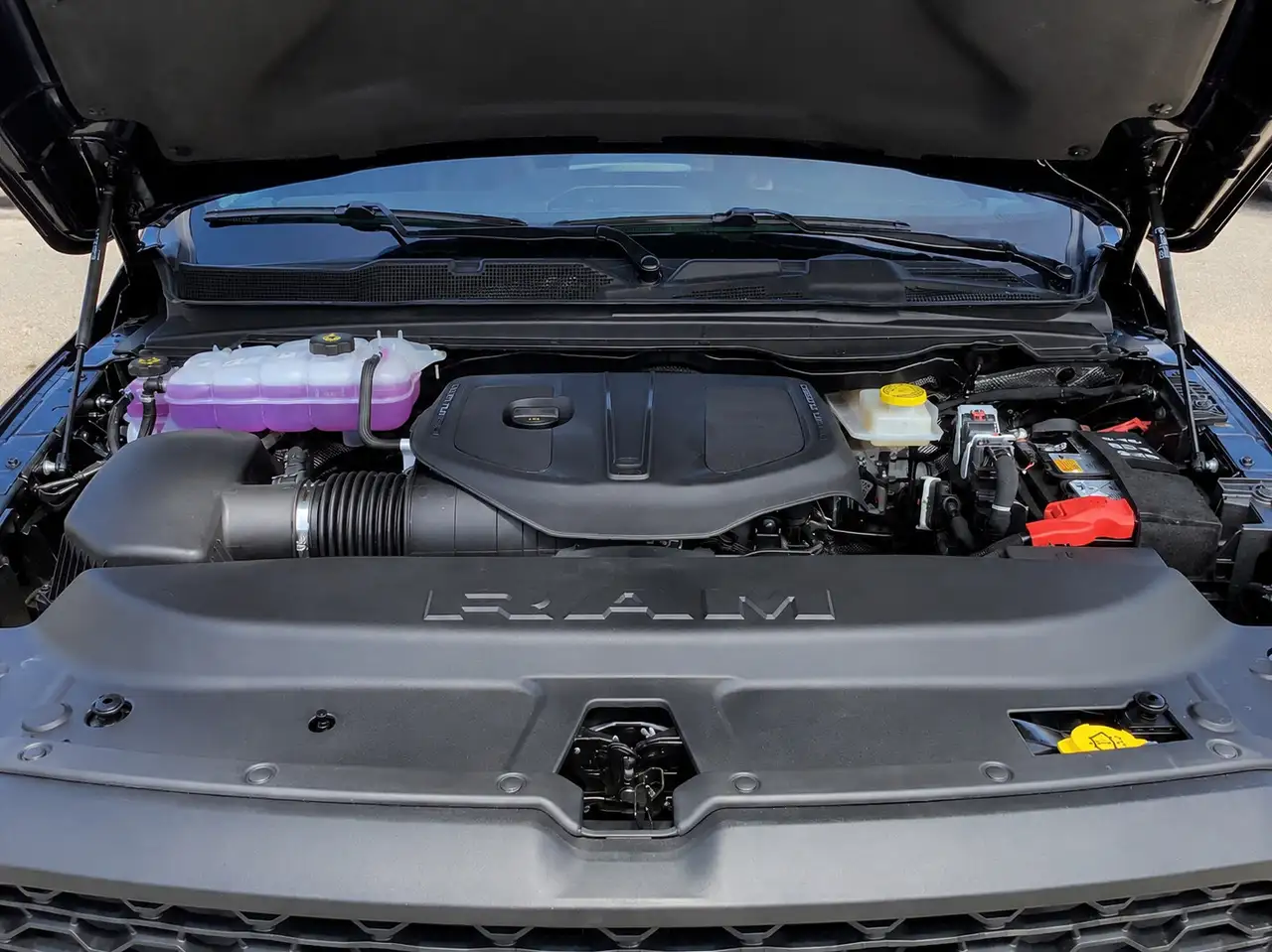 RAM 1500 снимка RAM 1500