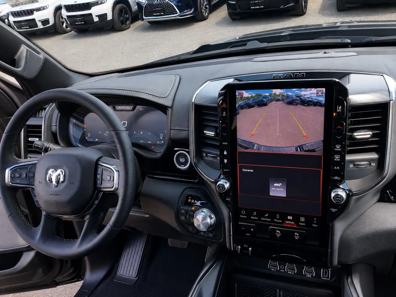 RAM 1500 снимка RAM 1500