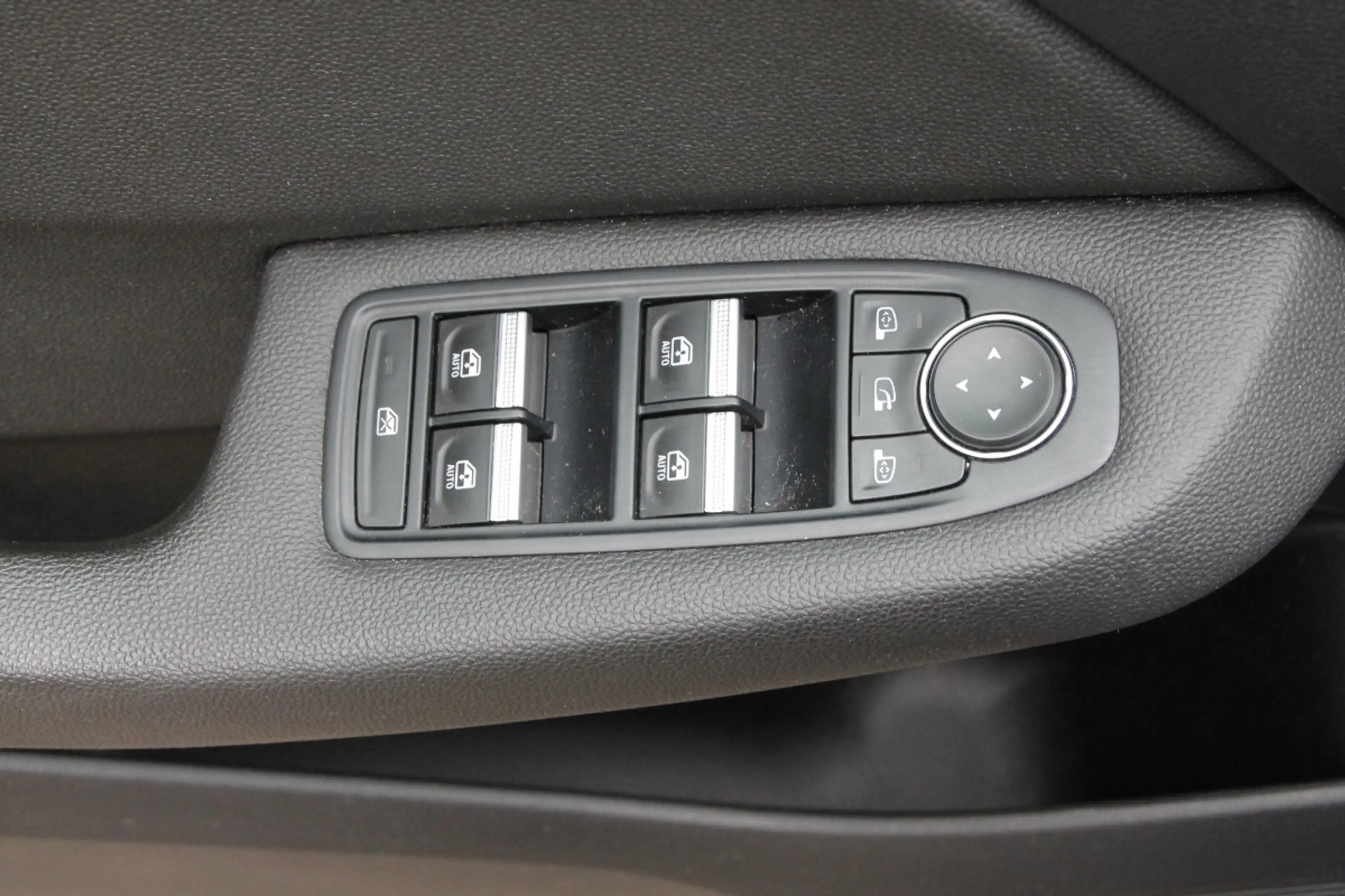 Renault Clio INTENS TCe 90 — photo 15
