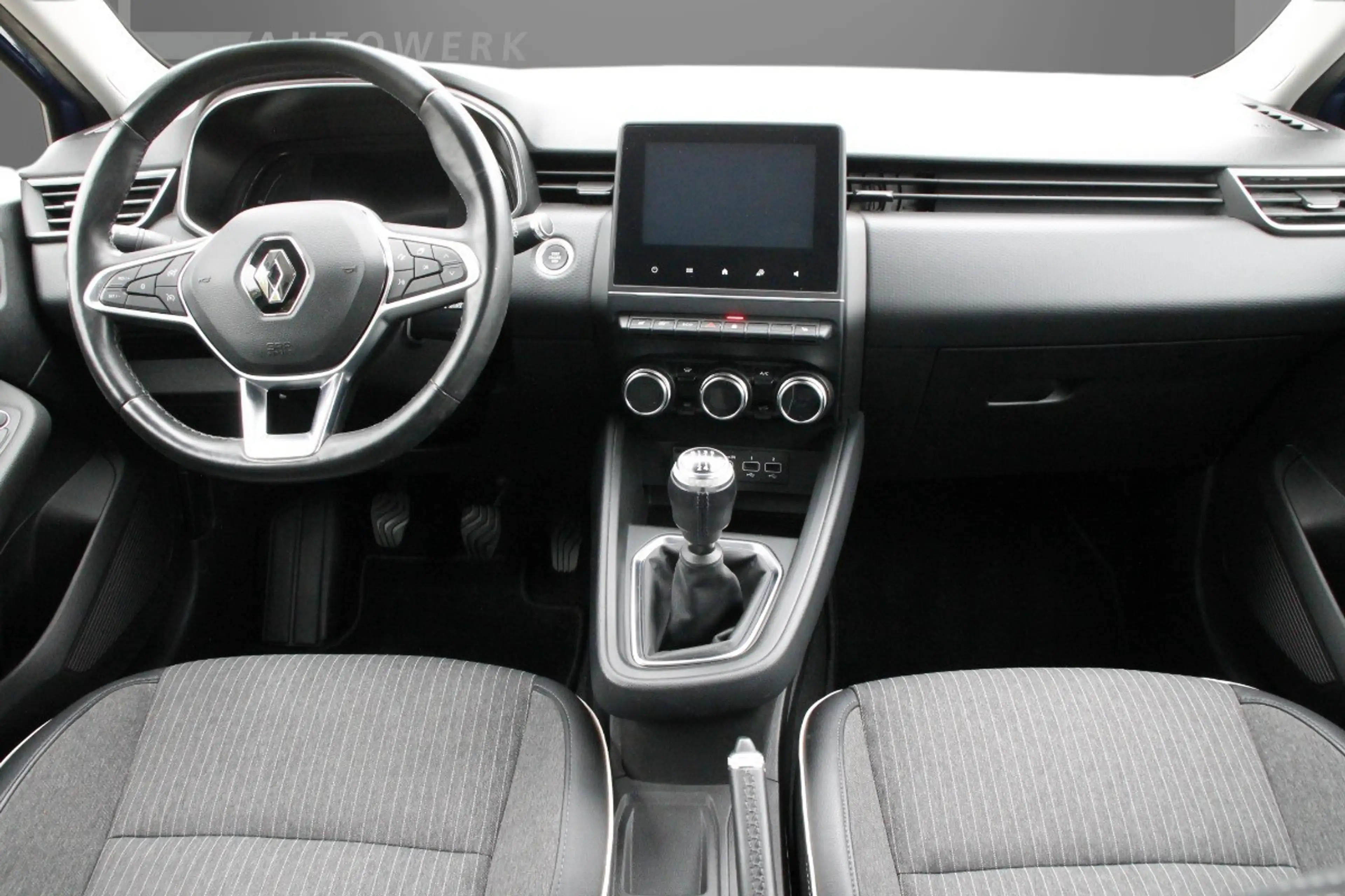 Renault Clio INTENS TCe 90 — photo 7