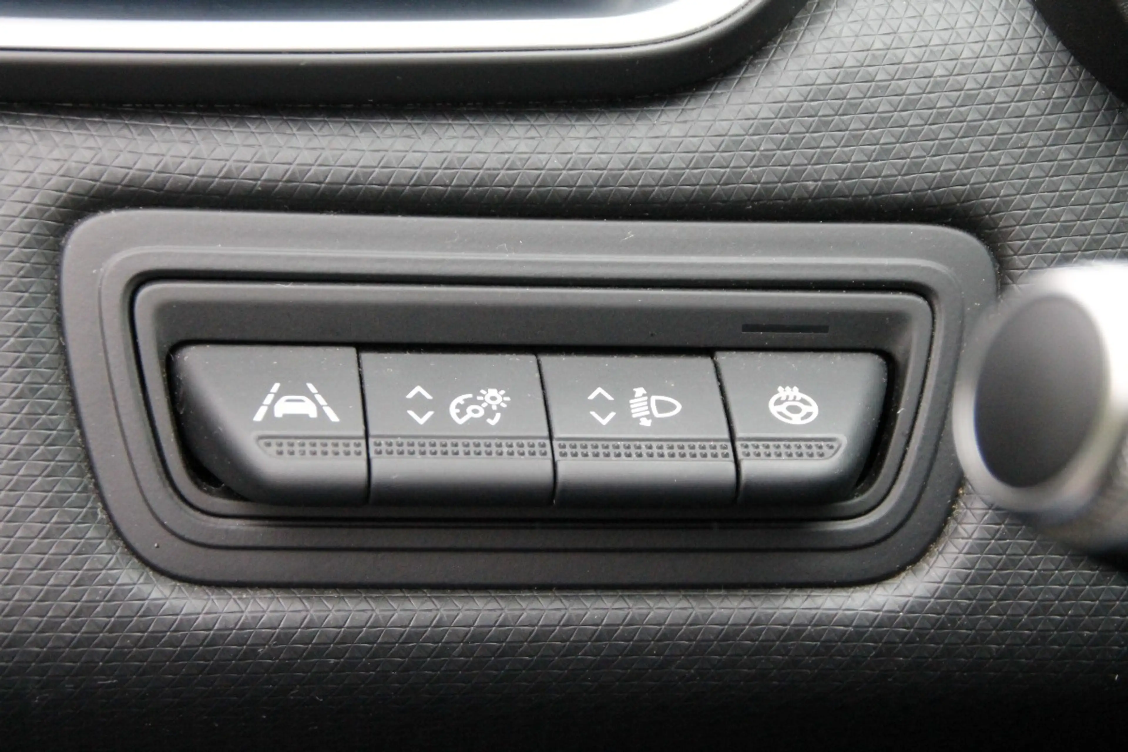 Renault Clio INTENS TCe 90 — photo 14