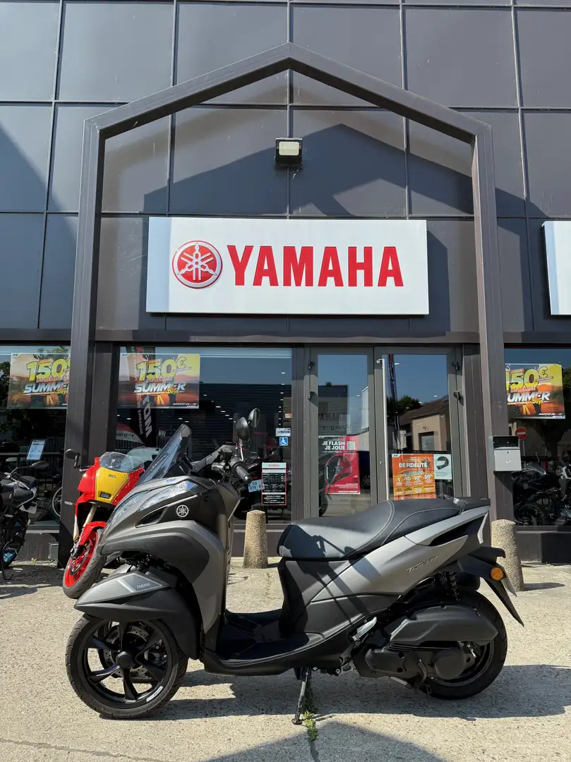 Yamaha TriCity Gris - 1