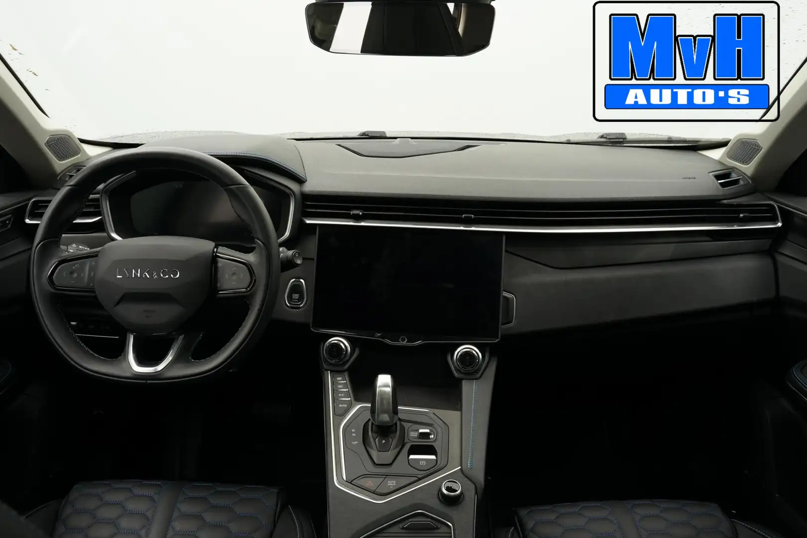 Lynk & Co 01 1.5 Hybride|LEER|FULL BLACK|360°CAM|NAP Zwart - 2