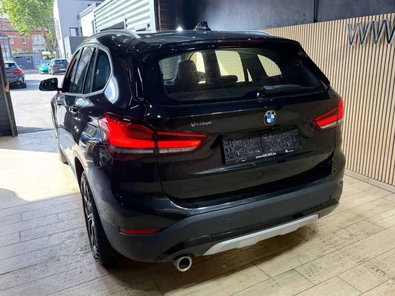 BMW X1 1.5i sDrive18 * SPORT * GARANTIE 12 MOIS * 1ER PROPRIETAIRE *, миниатюра 2