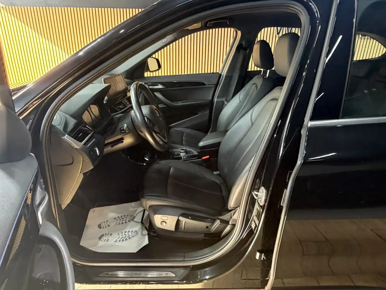 BMW X1 1.5i sDrive18 * SPORT * GARANTIE 12 MOIS * 1ER PROPRIETAIRE *, миниатюра 9