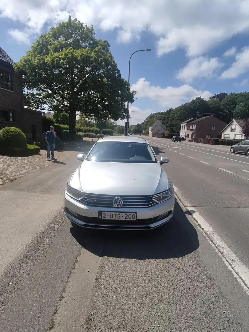 Volkswagen Passat 1.6 TDI (BlueMotion Technology) Comfortline - 2
