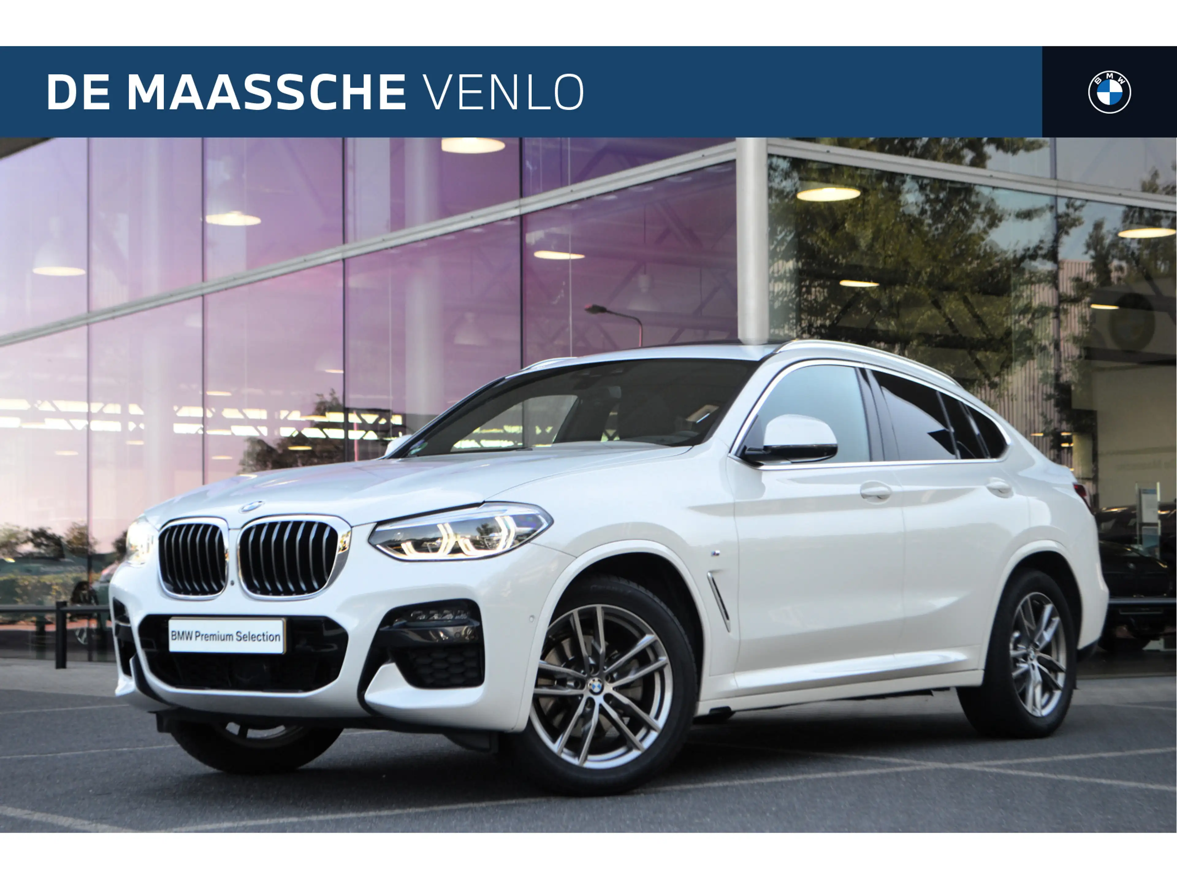 BMW X4 xDrive20i Automaat / Panoramadak / Trekhaak / Spor