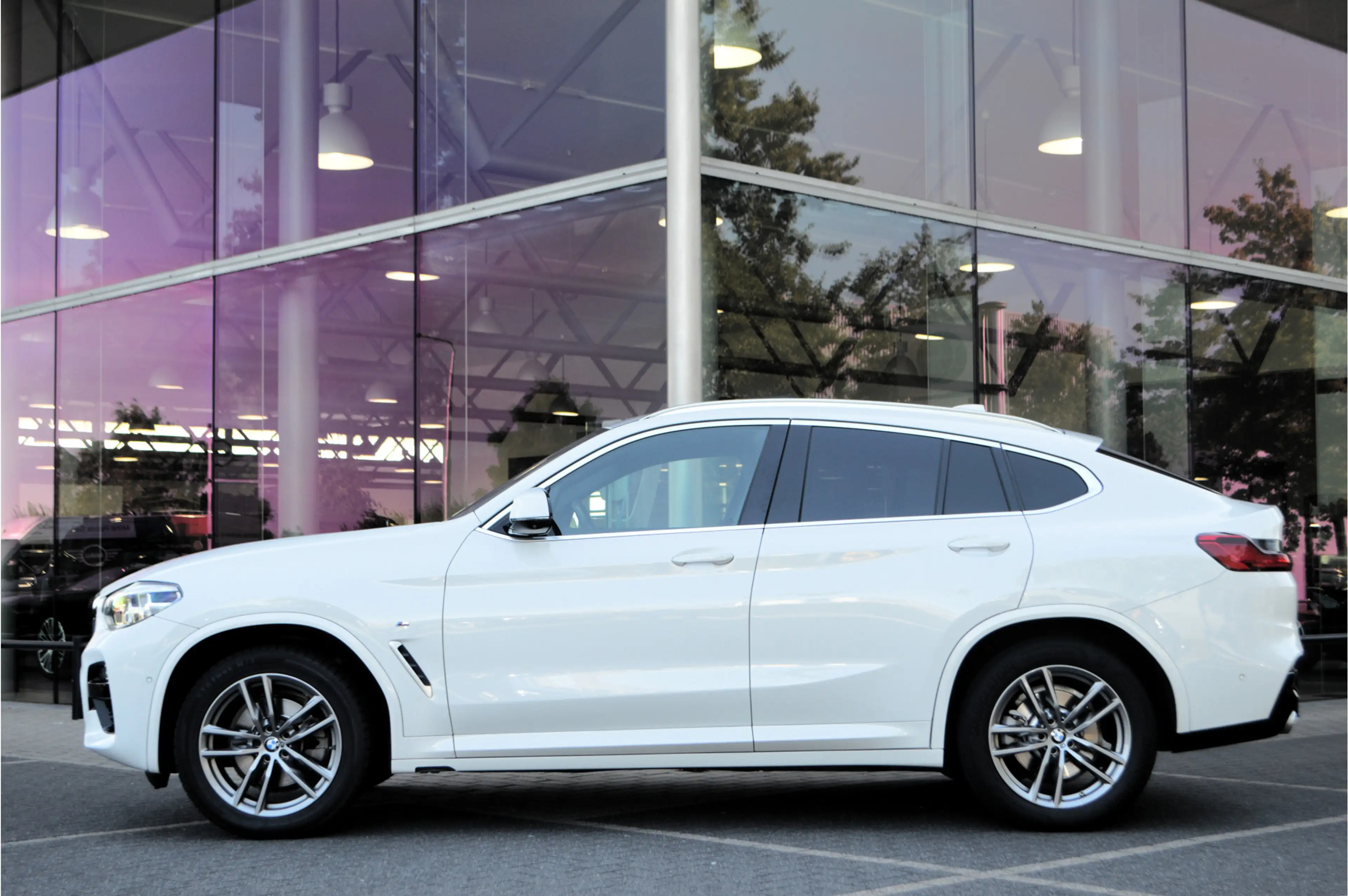BMW X4 xDrive20i Automaat / Panoramadak / Trekhaak / Spor — photo 2