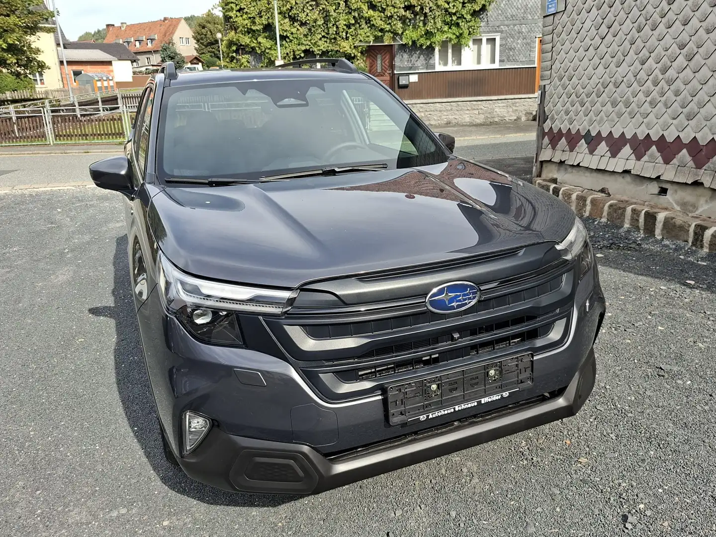Subaru Forester 2.0ie Lineartronic Exclusive incl. Service-Flate Grau - 1