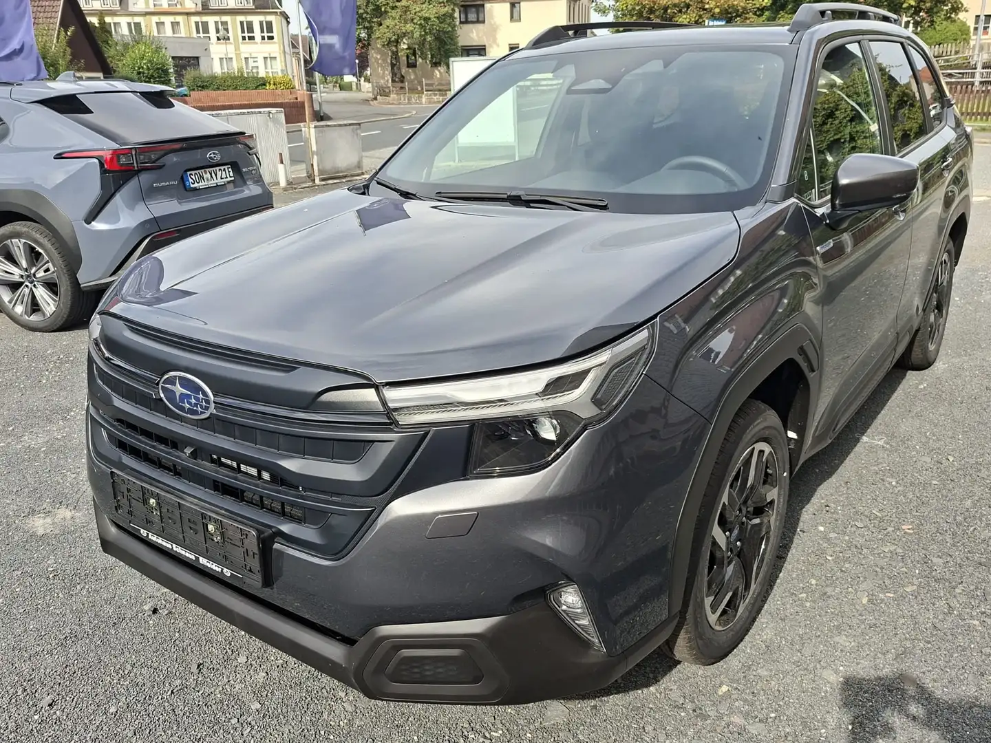 Subaru Forester 2.0ie Lineartronic Exclusive incl. Service-Flate Grau - 2