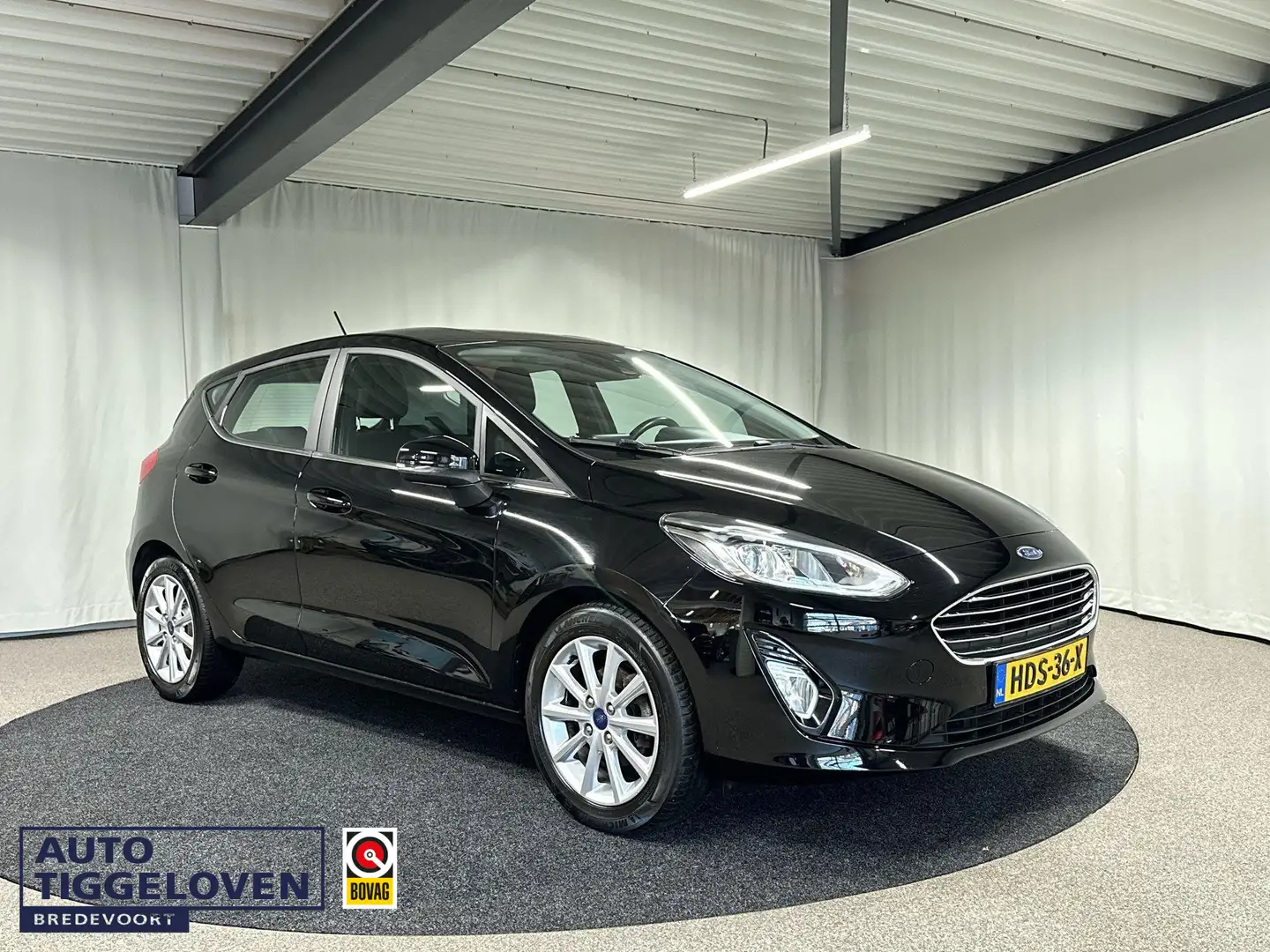 Ford Fiesta 1.0 EcoBoost Titanium 125 PK Cruise control Zwart - 1