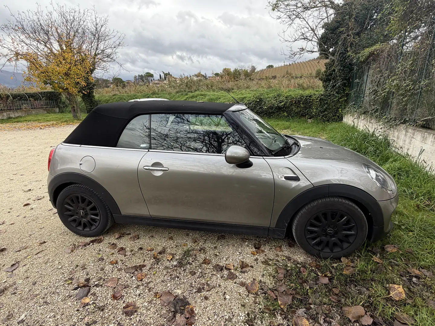 MINI Cooper D Cabrio 1.5 Boost auto - 2