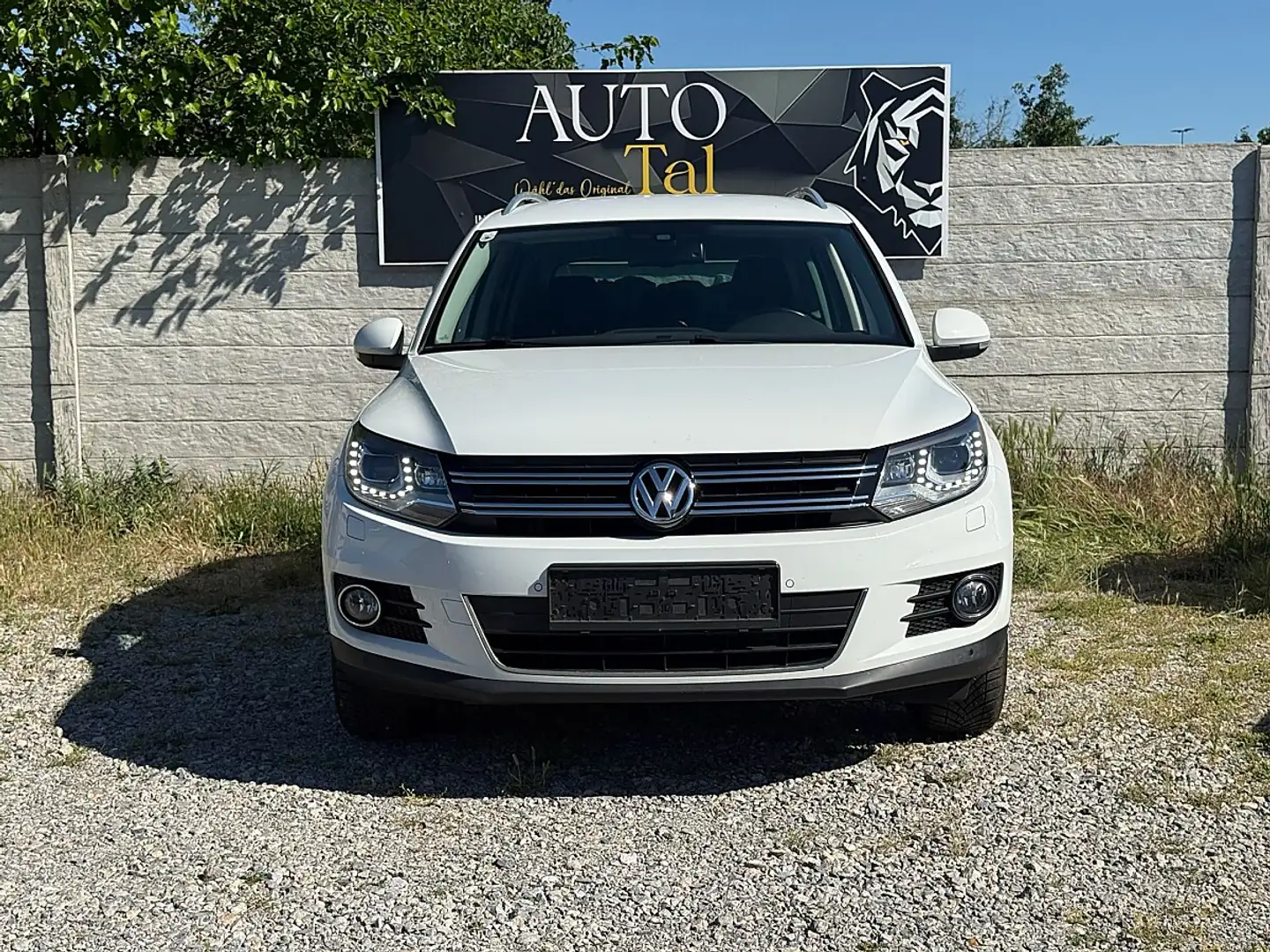 Volkswagen Tiguan 1,4 TSI Karat BMT Weiß - 2