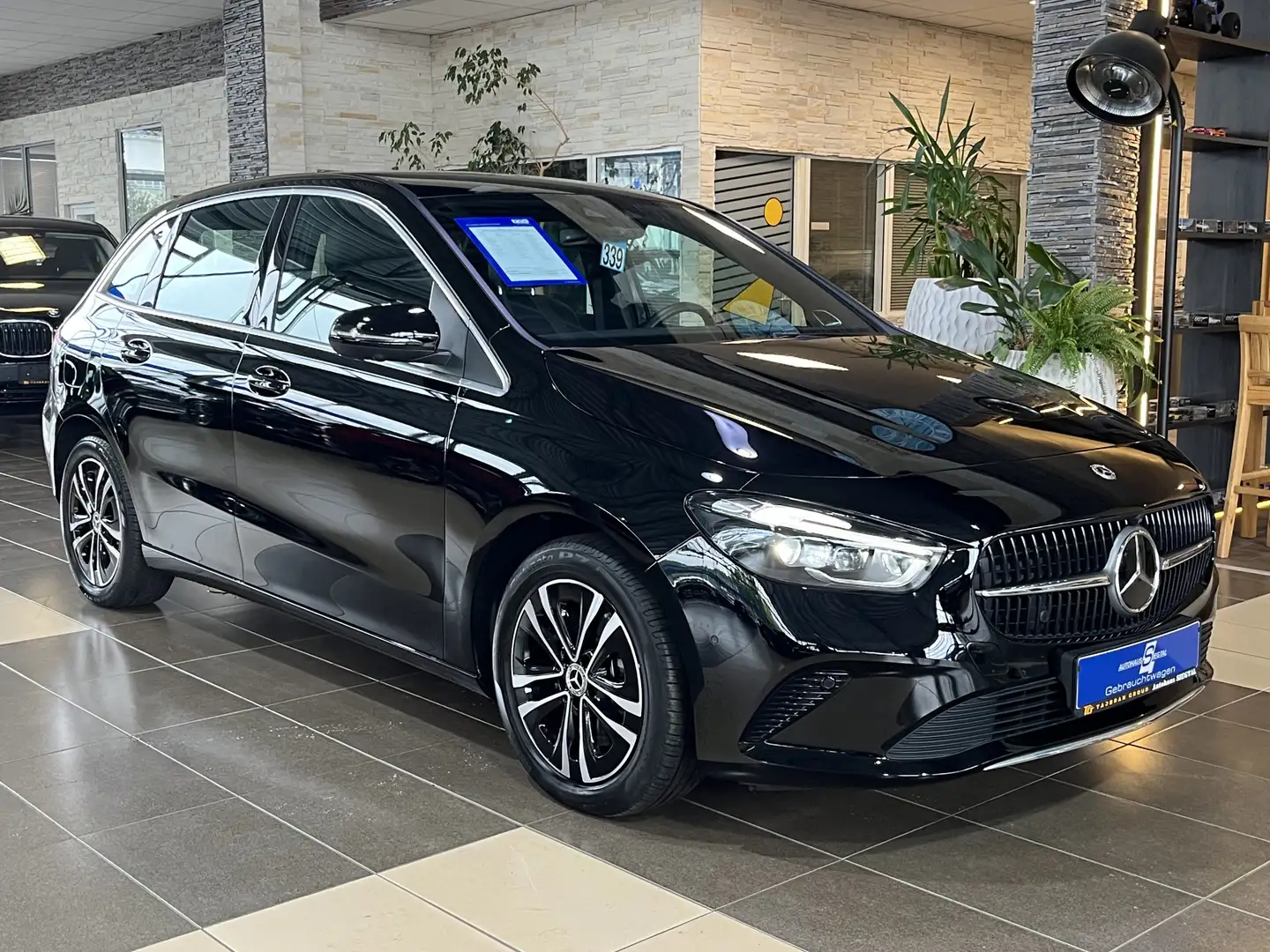 Mercedes-Benz B 250 e Progressive Burmester AHK LED Distr.+ Schwarz - 1