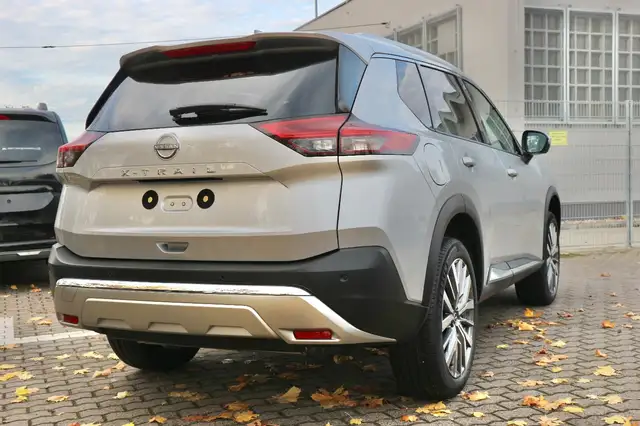 Nissan X-Trail view 9