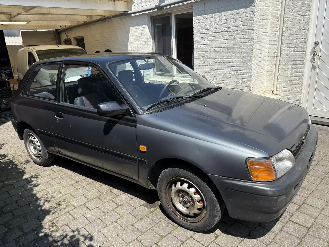 Toyota Starlet Automatic, foto 2