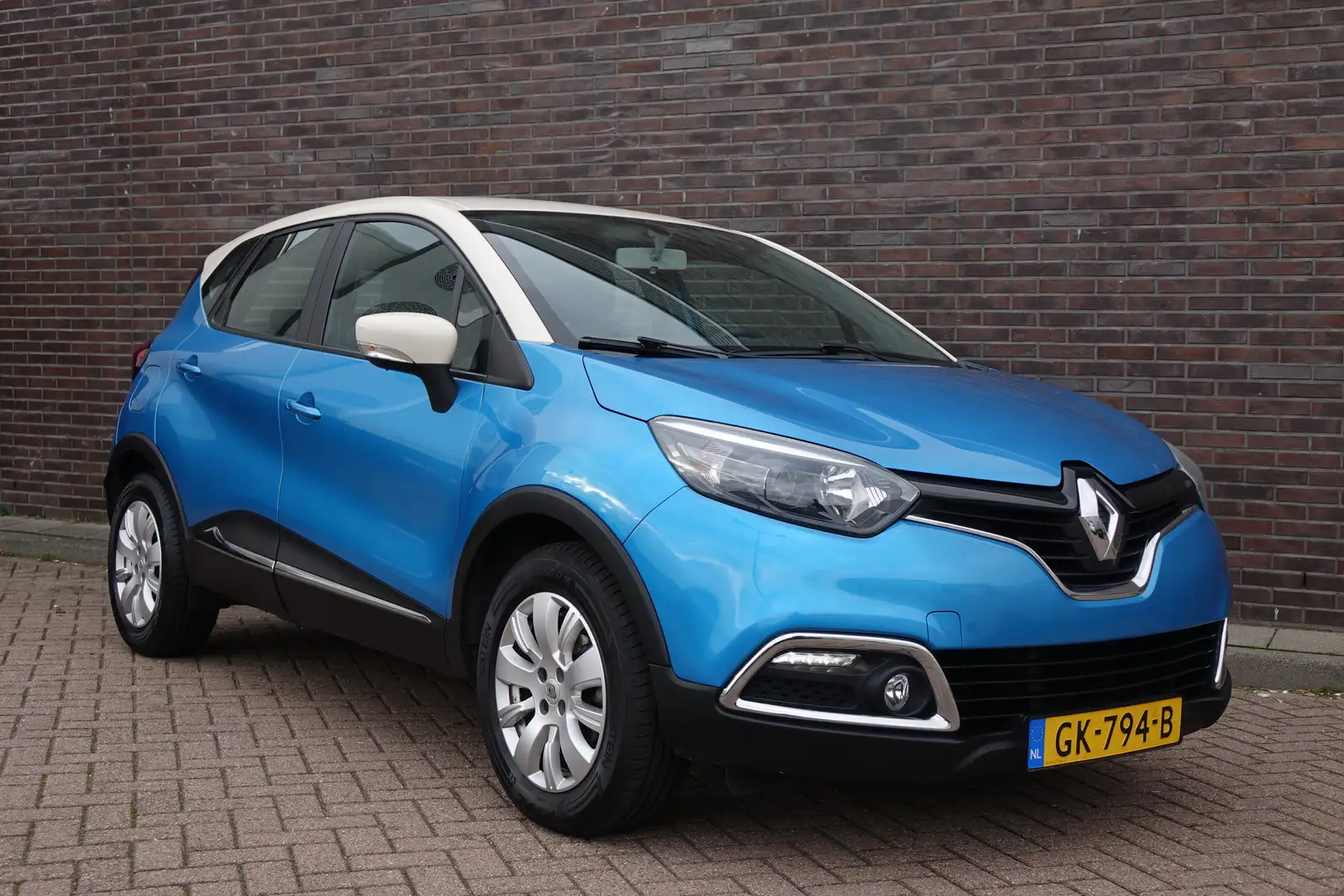Renault Captur 0.9 TCe Authentique, zeer nette auto met zeer veel Bleu - 2