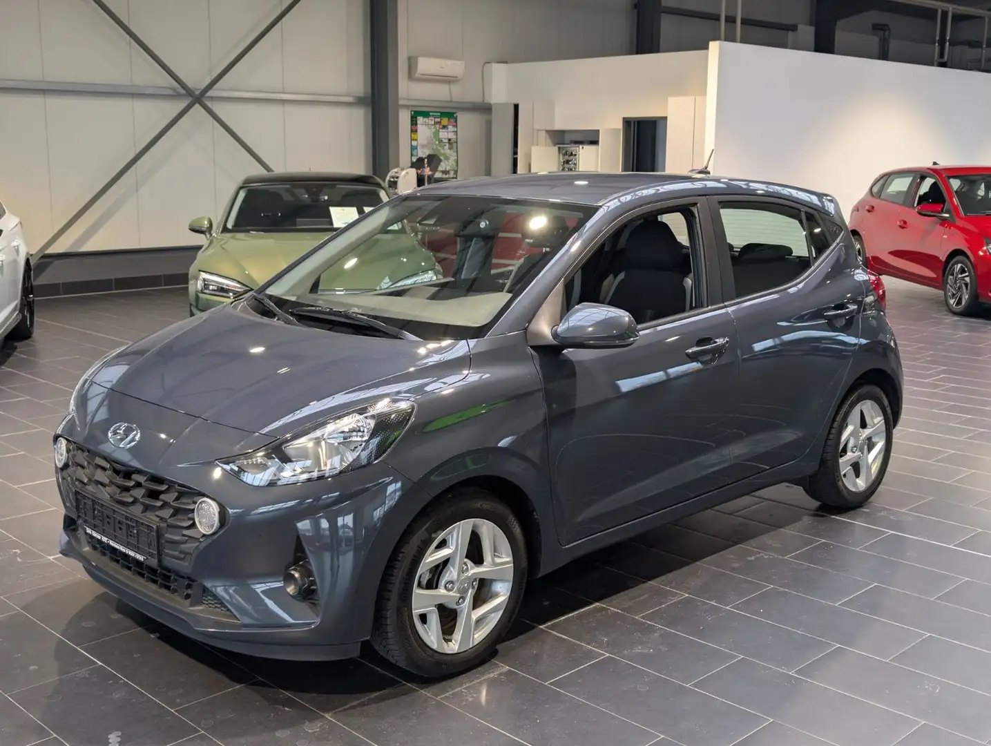 Hyundai i10 1.0 Automatik Trend 1.Hand Grey - 1