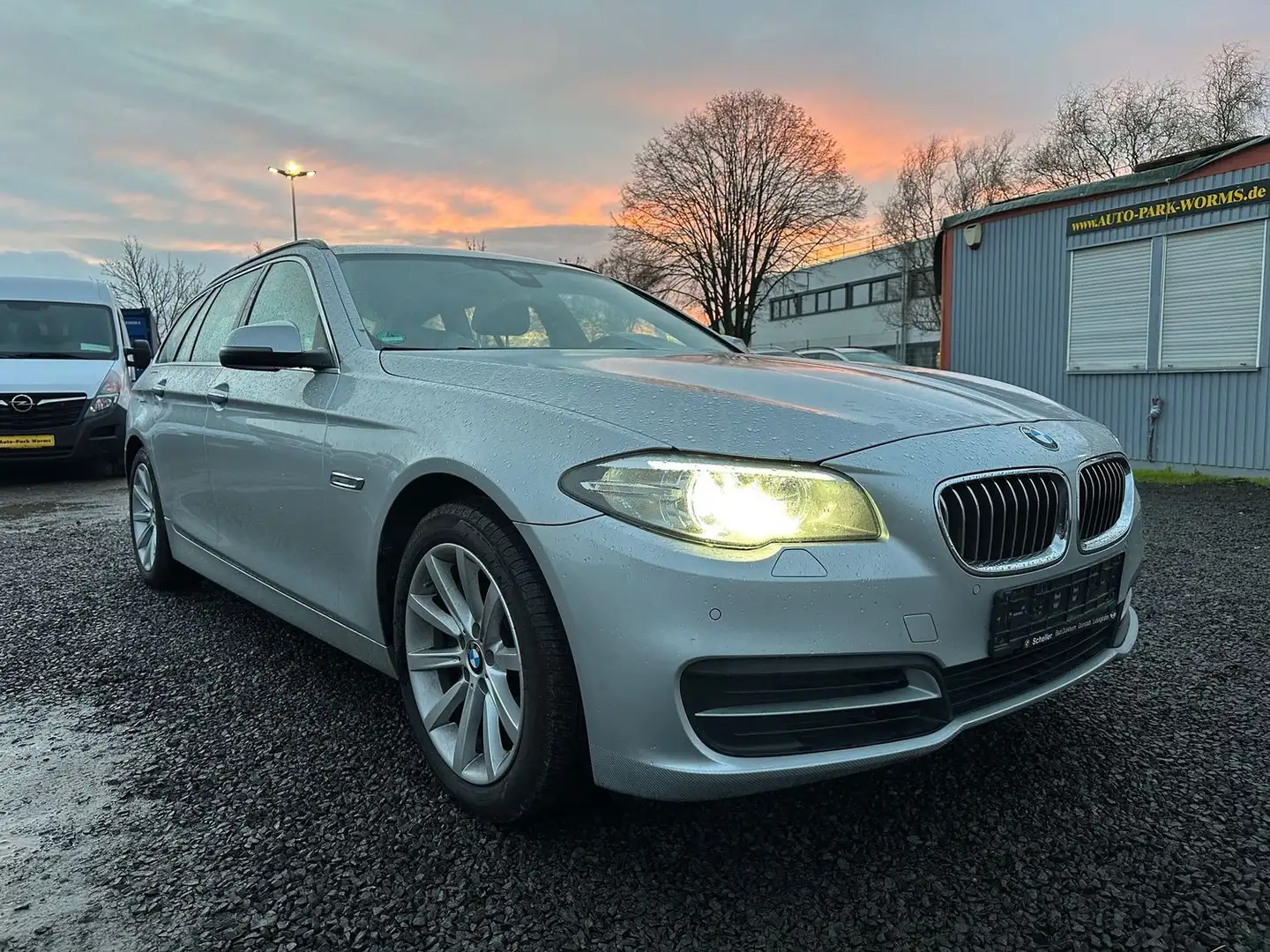 BMW 525 xDrive  Leder  Navi  Xenon Silber - 1