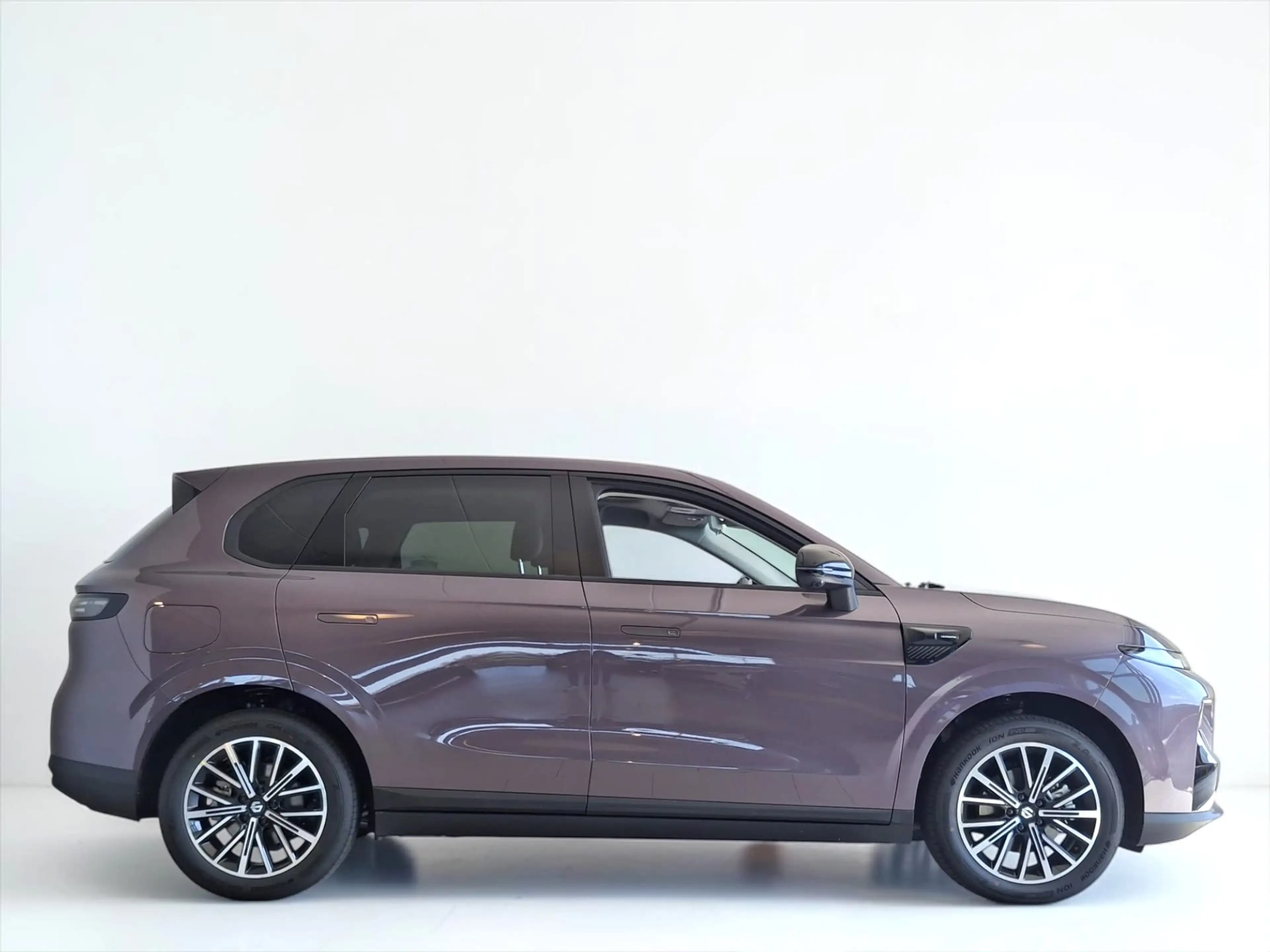 Leapmotor B10 Design Hybrid EV 18.8 kWh LEDER LED NAVI CAMERA WI — photo 9