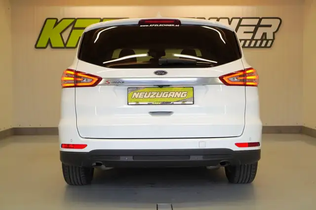 Ford S-Max view 5