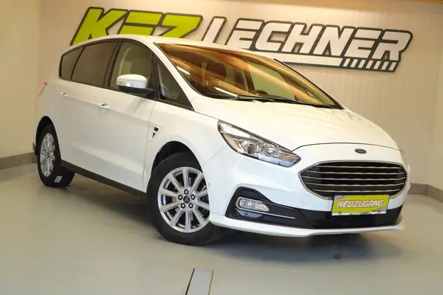 Ford S-Max view 4