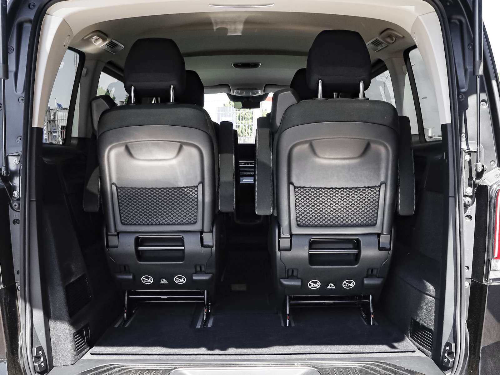 Mercedes-Benz V 220