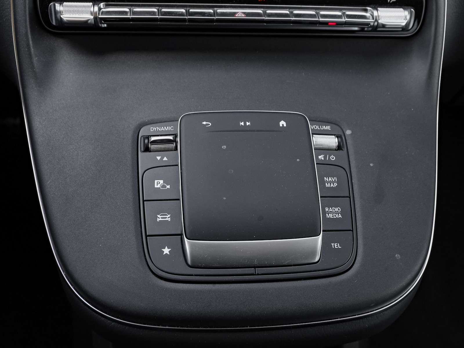 Mercedes-Benz V 220