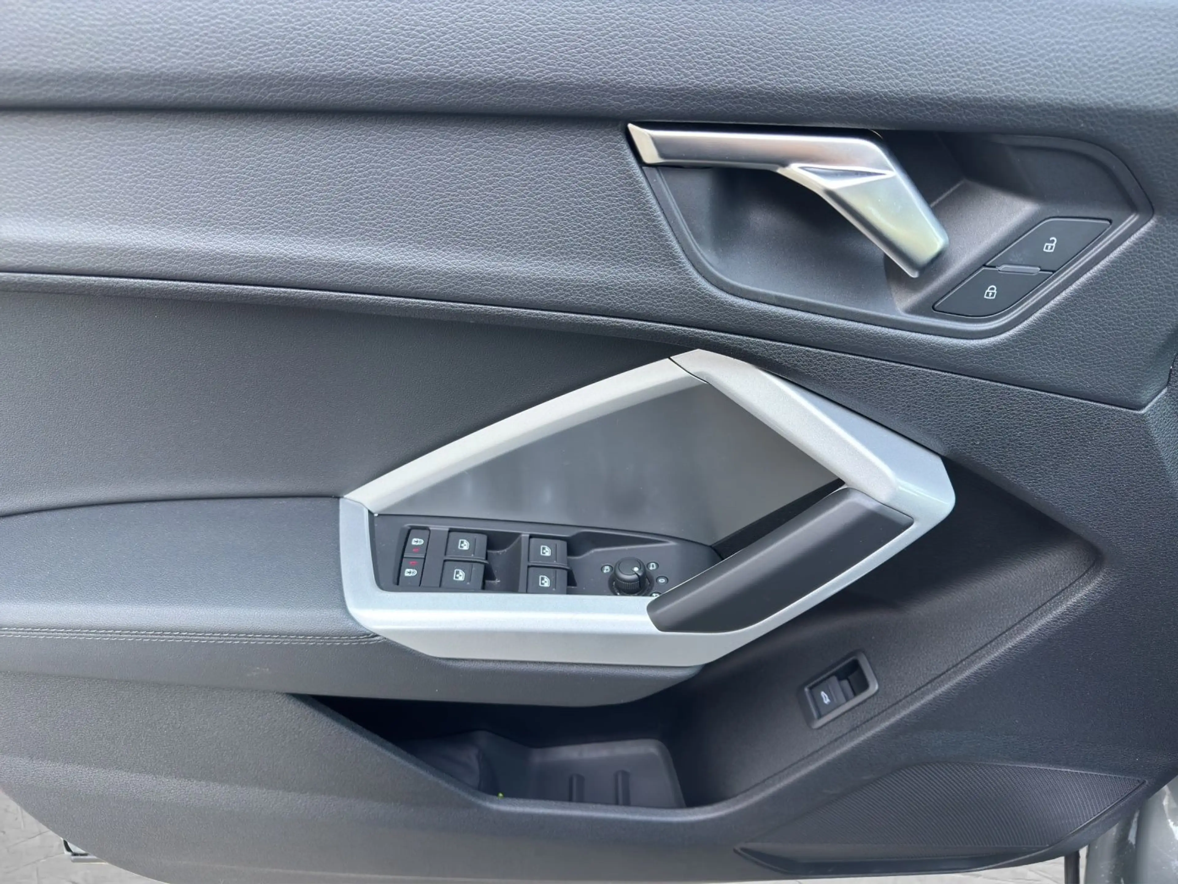 Audi Q3 35 TDI S LINE LEDER LM18 KAMERA VIRTUAL — photo 14