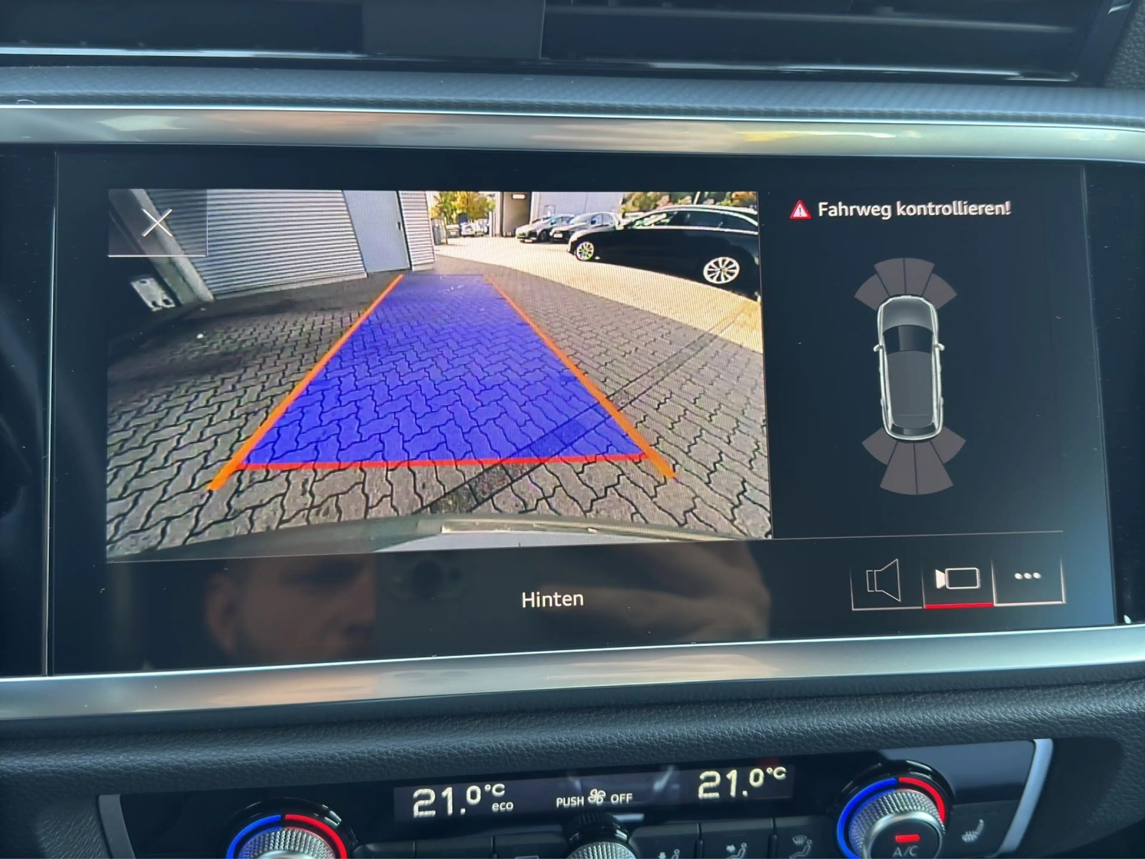 Audi Q3 35 TDI S LINE LEDER LM18 KAMERA VIRTUAL — photo 8