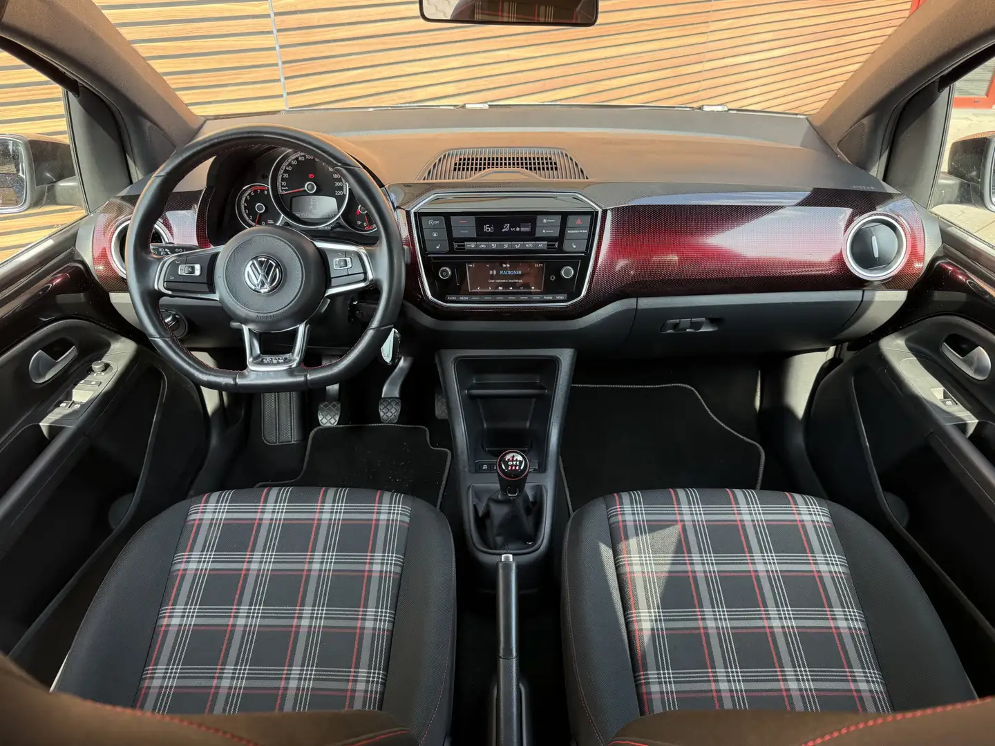 Volkswagen up! 1.0 TSI GTI 17Inch / All season banden / PDC / Cli Zwart - 2