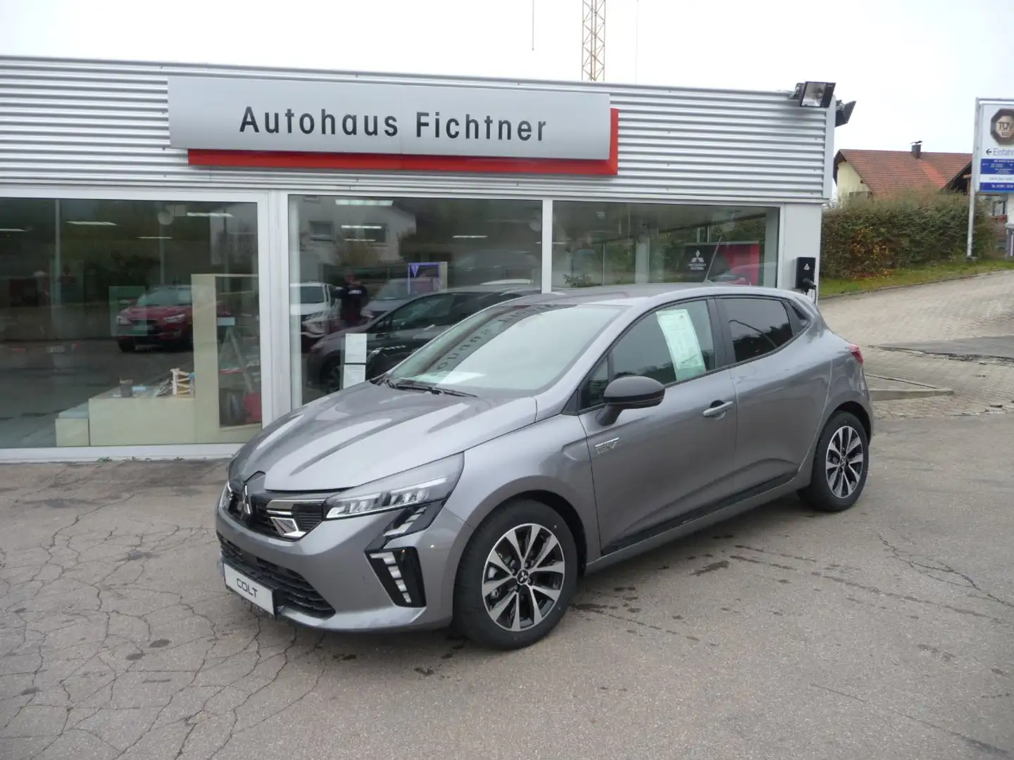 Mitsubishi Colt PLUS 1.6 Hybrid Grau - 1