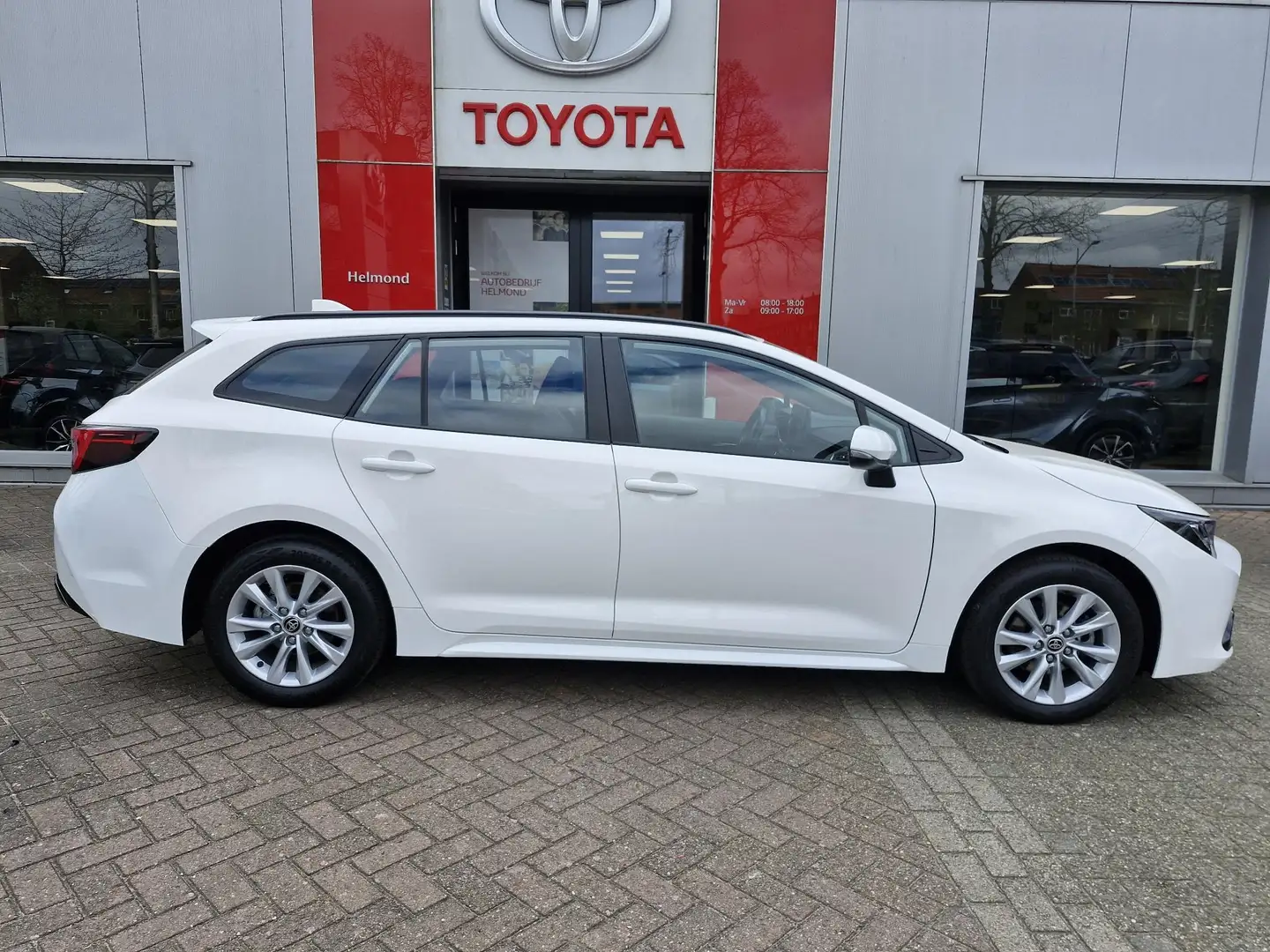 Toyota Corolla Touring Sports Hybrid 140 Active Bianco - 2