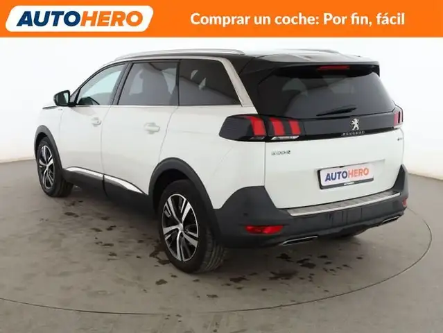 Peugeot 5008 view 4