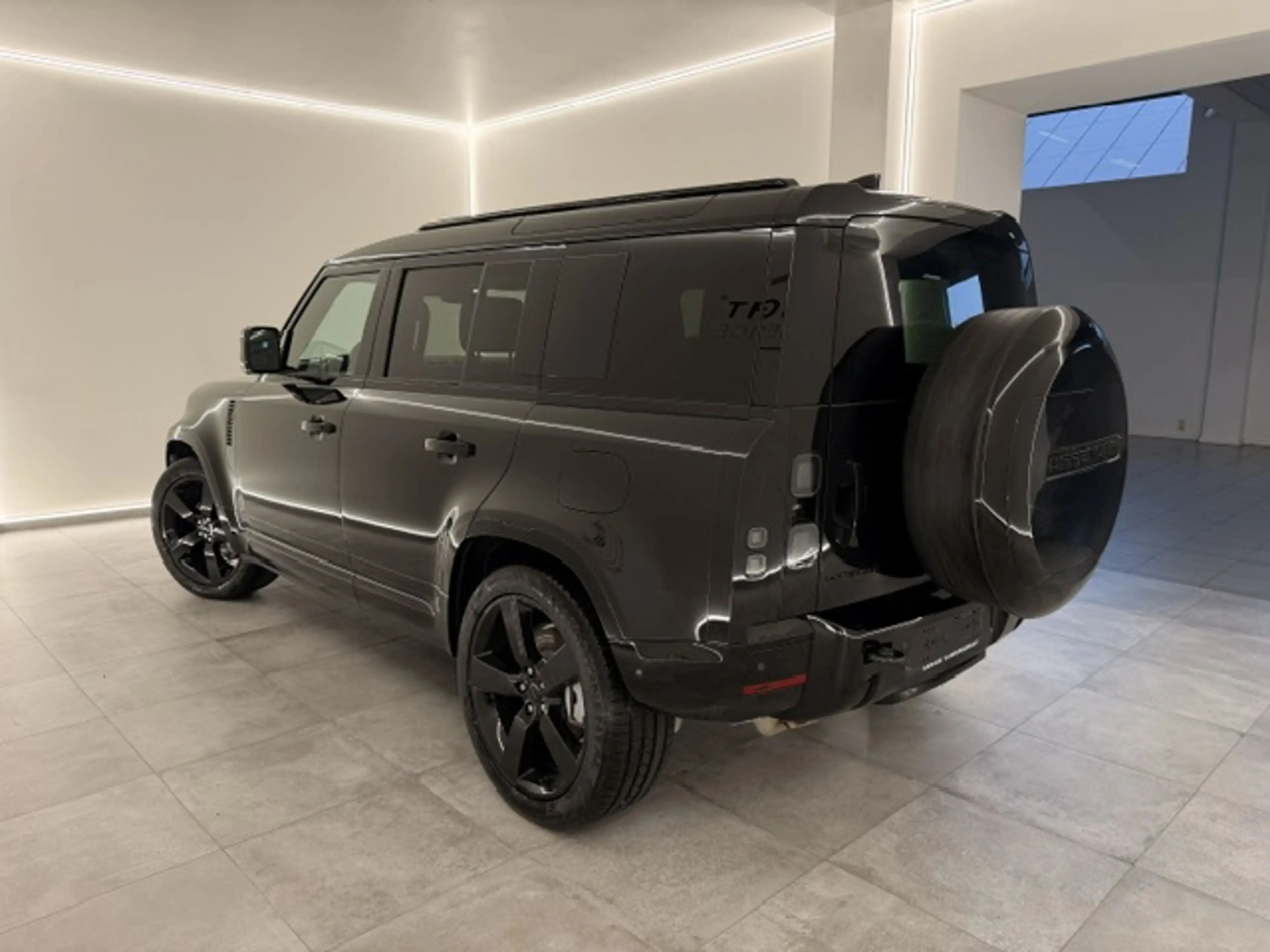 Land Rover Defender X-DYNAMIC HSE PHEV NIEUW+TAL VAN OPTIES — photo 6