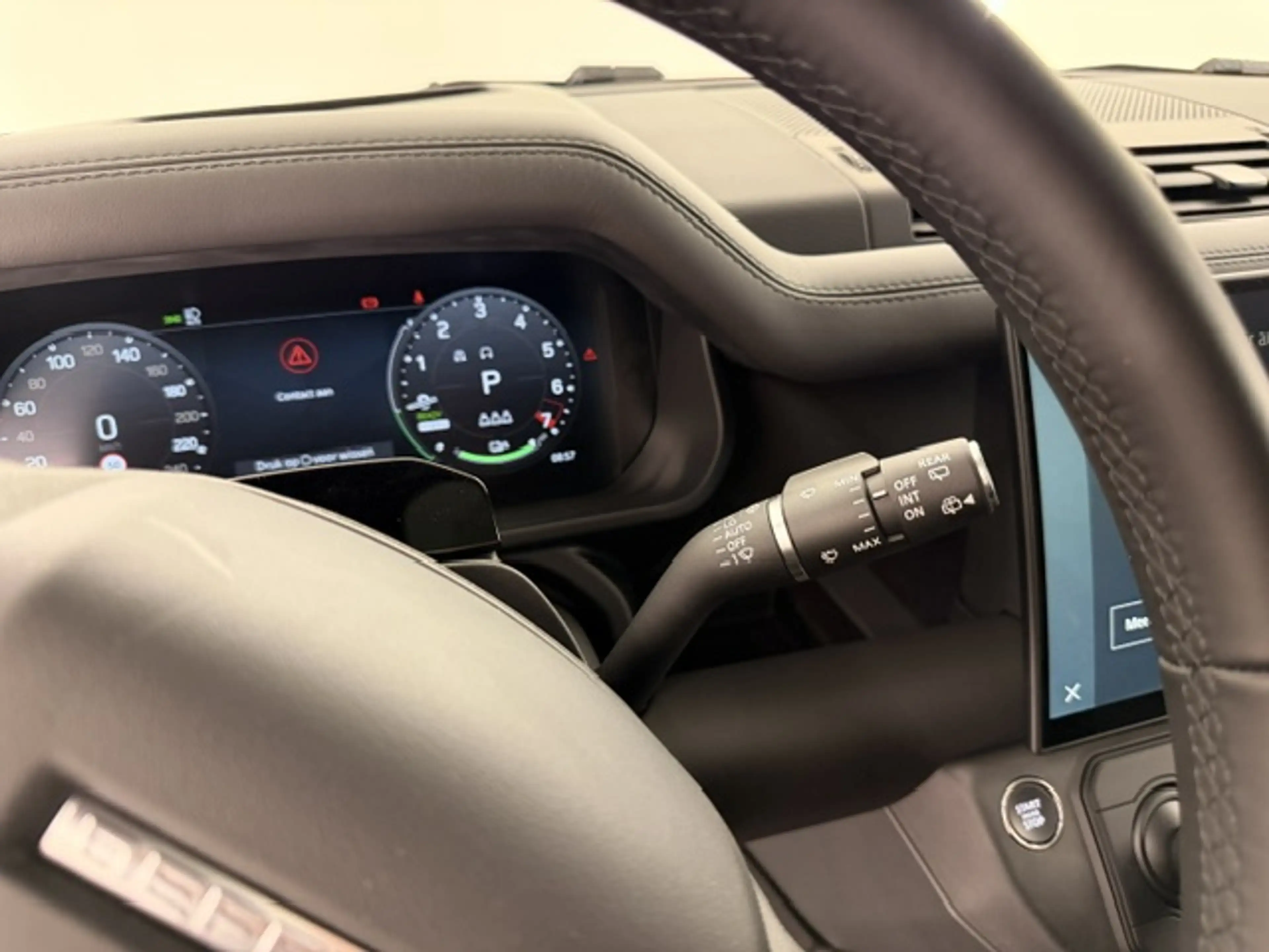 Land Rover Defender X-DYNAMIC HSE PHEV NIEUW+TAL VAN OPTIES — photo 14