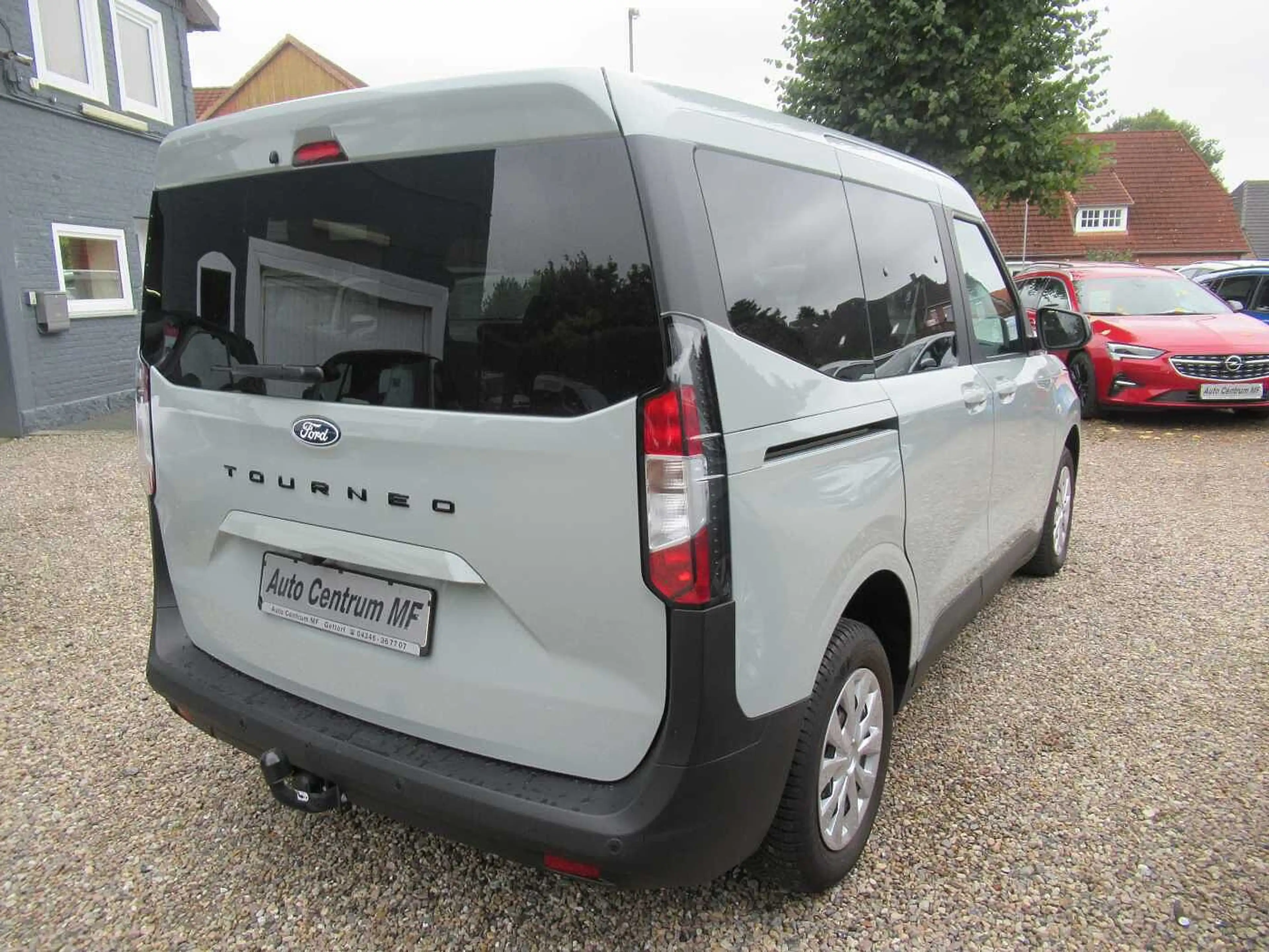Ford Tourneo Courier — photo 4