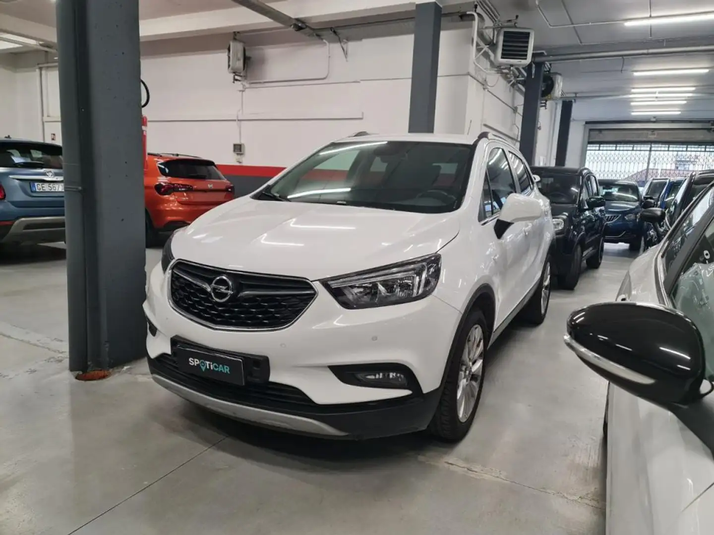 Opel Mokka X 1.6 CDTI 4x2 S&S Business 110cv MY18 White - 1