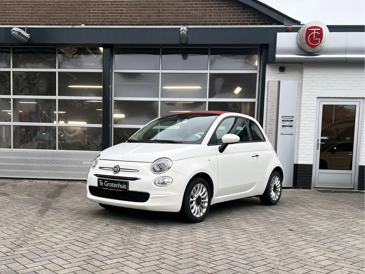 Fiat 500C 0.9 TwinAir Turbo Popstar Bílá - 1