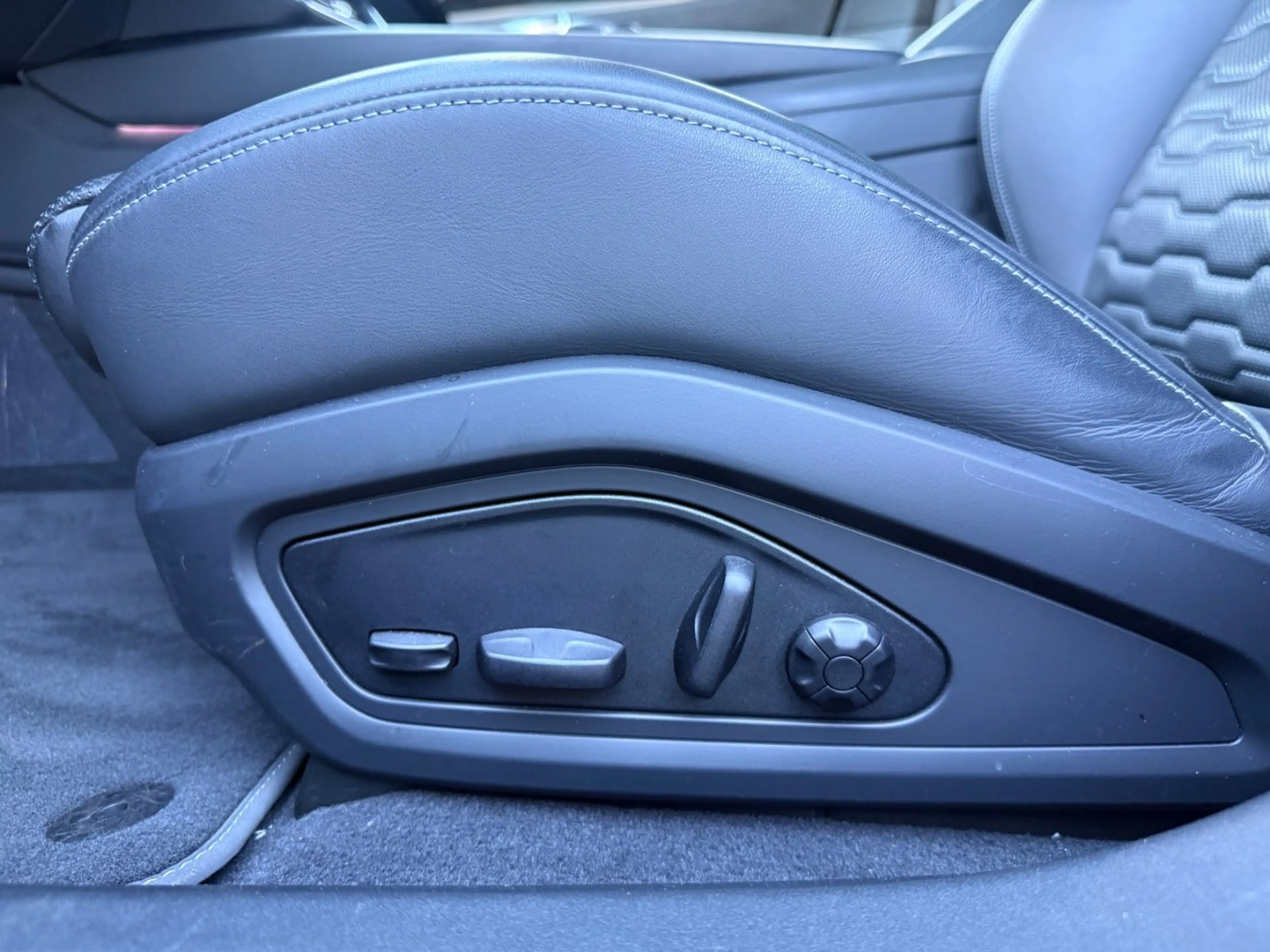 Audi e-tron GT Quattro*LASER*HuD*PANO*1.Hand*VOLL* — photo 14