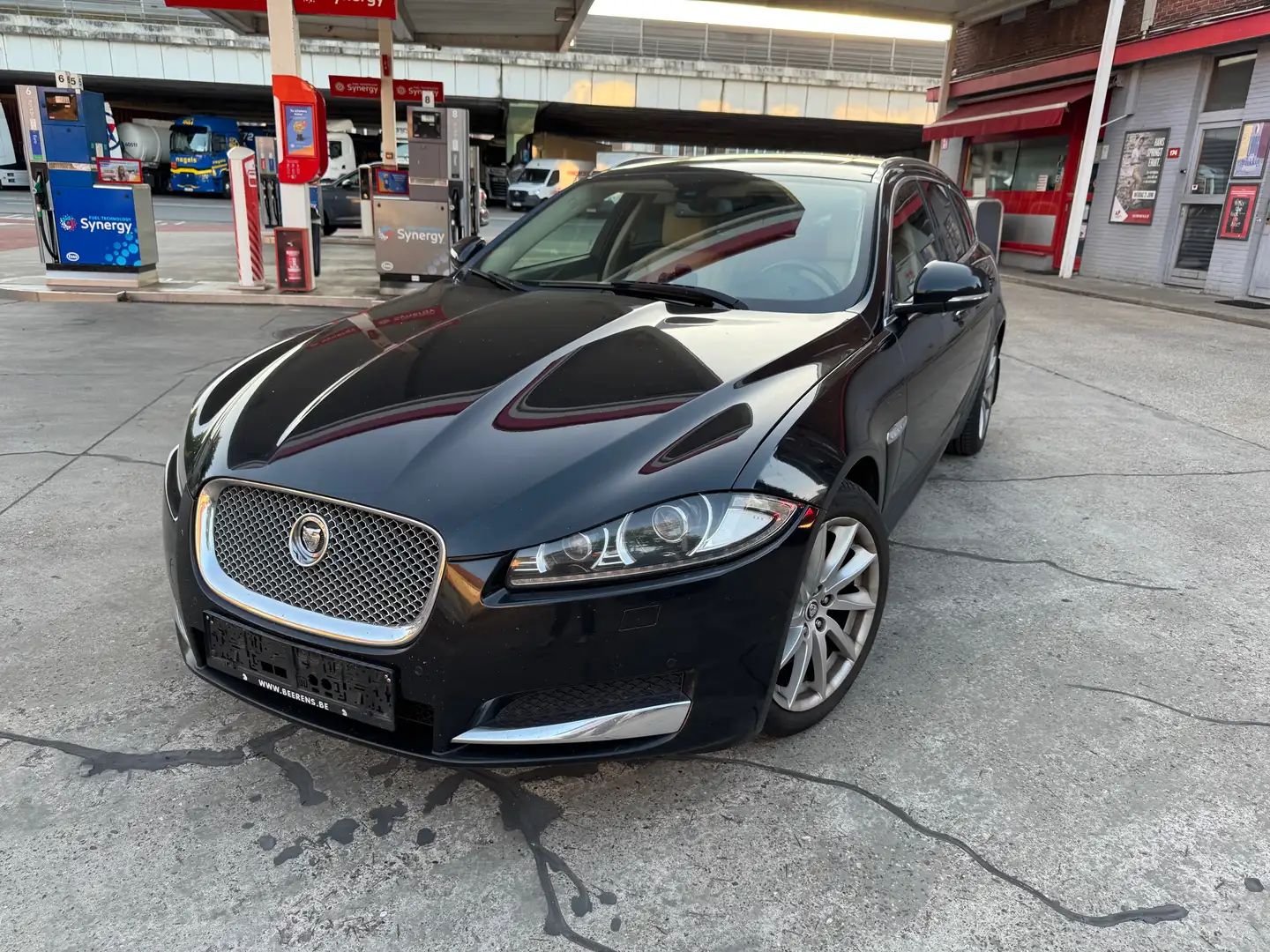 Jaguar XF SPORTBRAKE - 2.2 DIESEL - OPEN DAK - FULL OPTION Zwart - 1