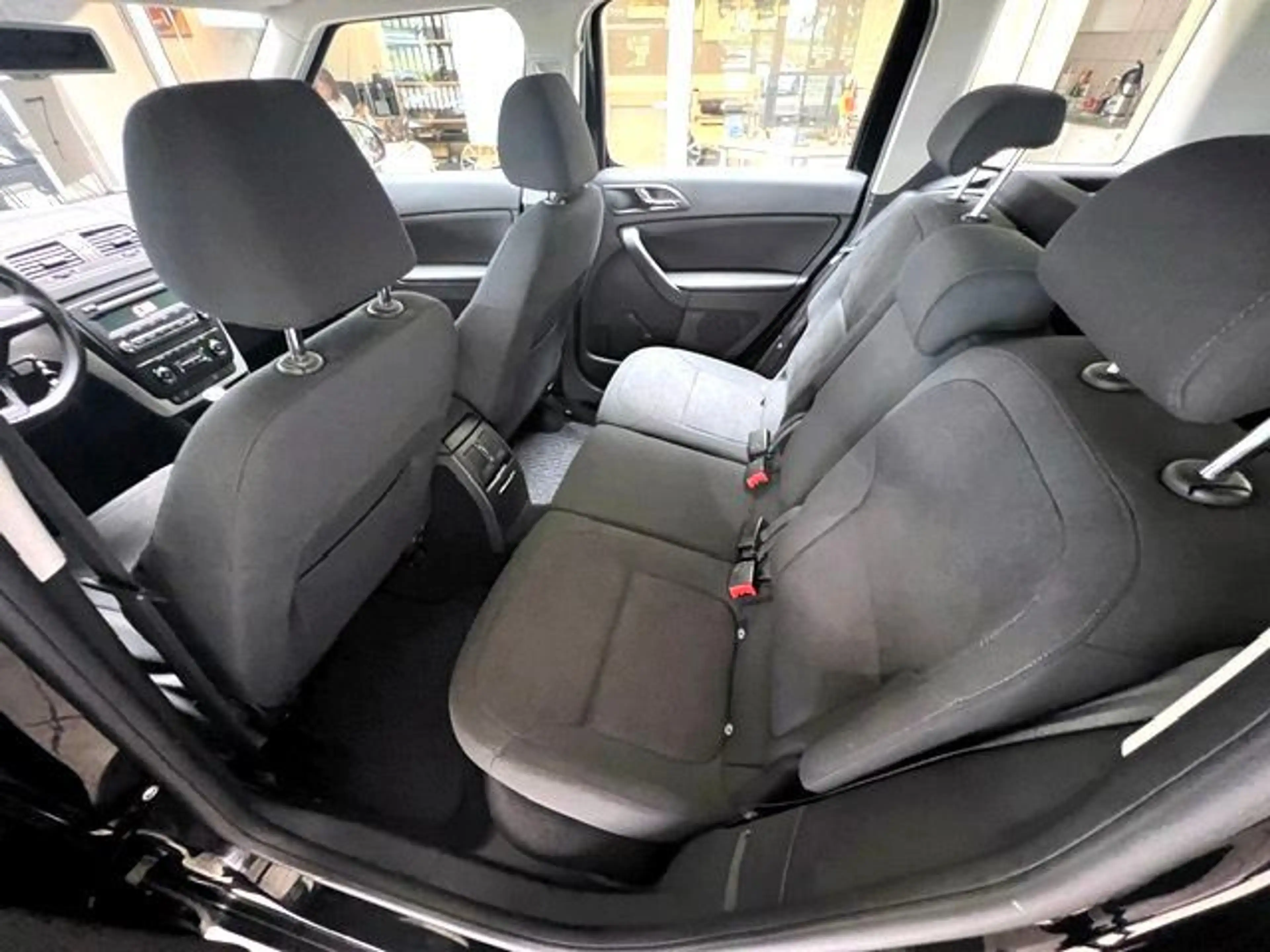 Skoda Yeti Ambition,Klimaautomatik,Einparkhilfe,Tempom — photo 10