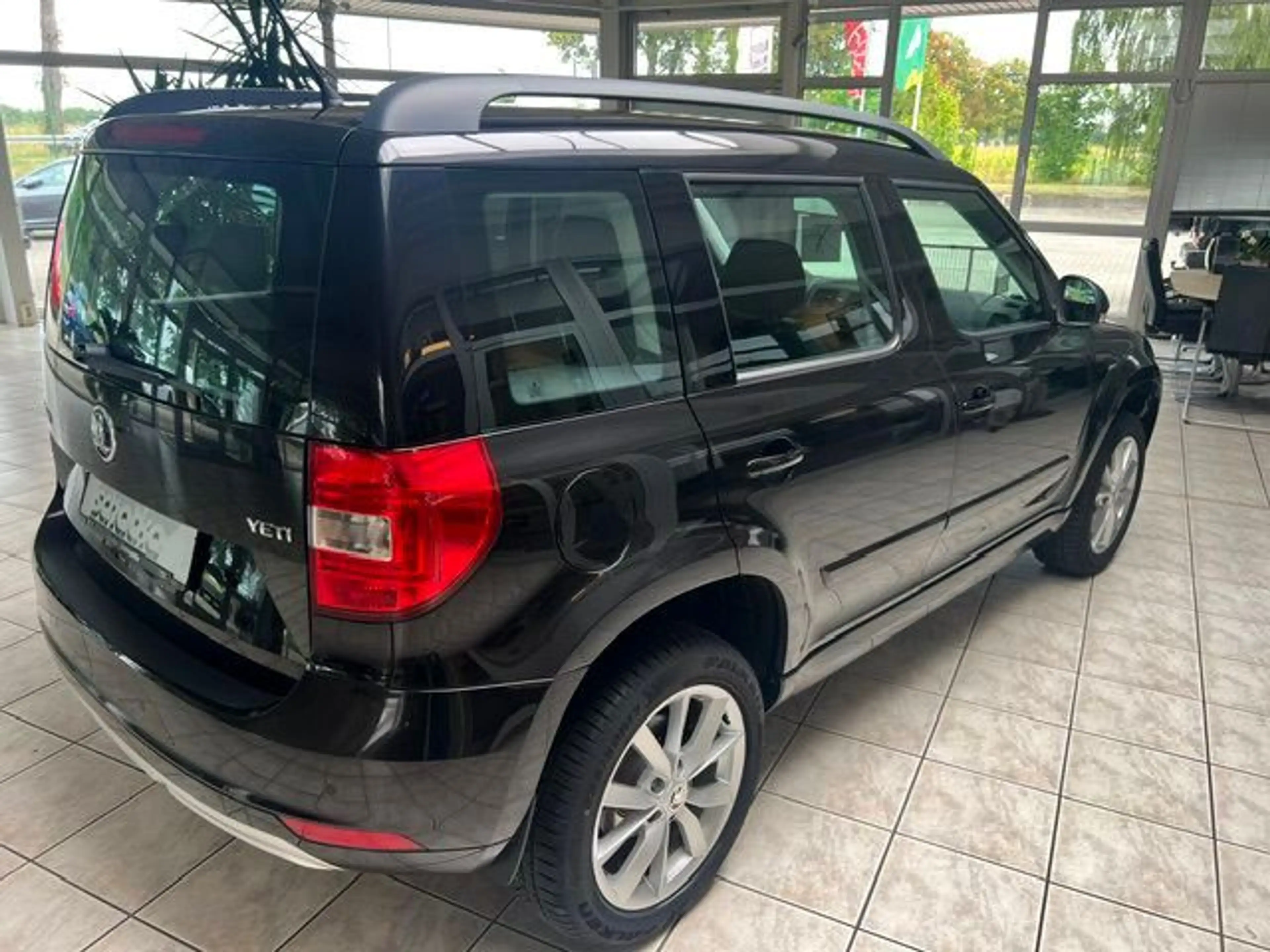 Skoda Yeti Ambition,Klimaautomatik,Einparkhilfe,Tempom — photo 7