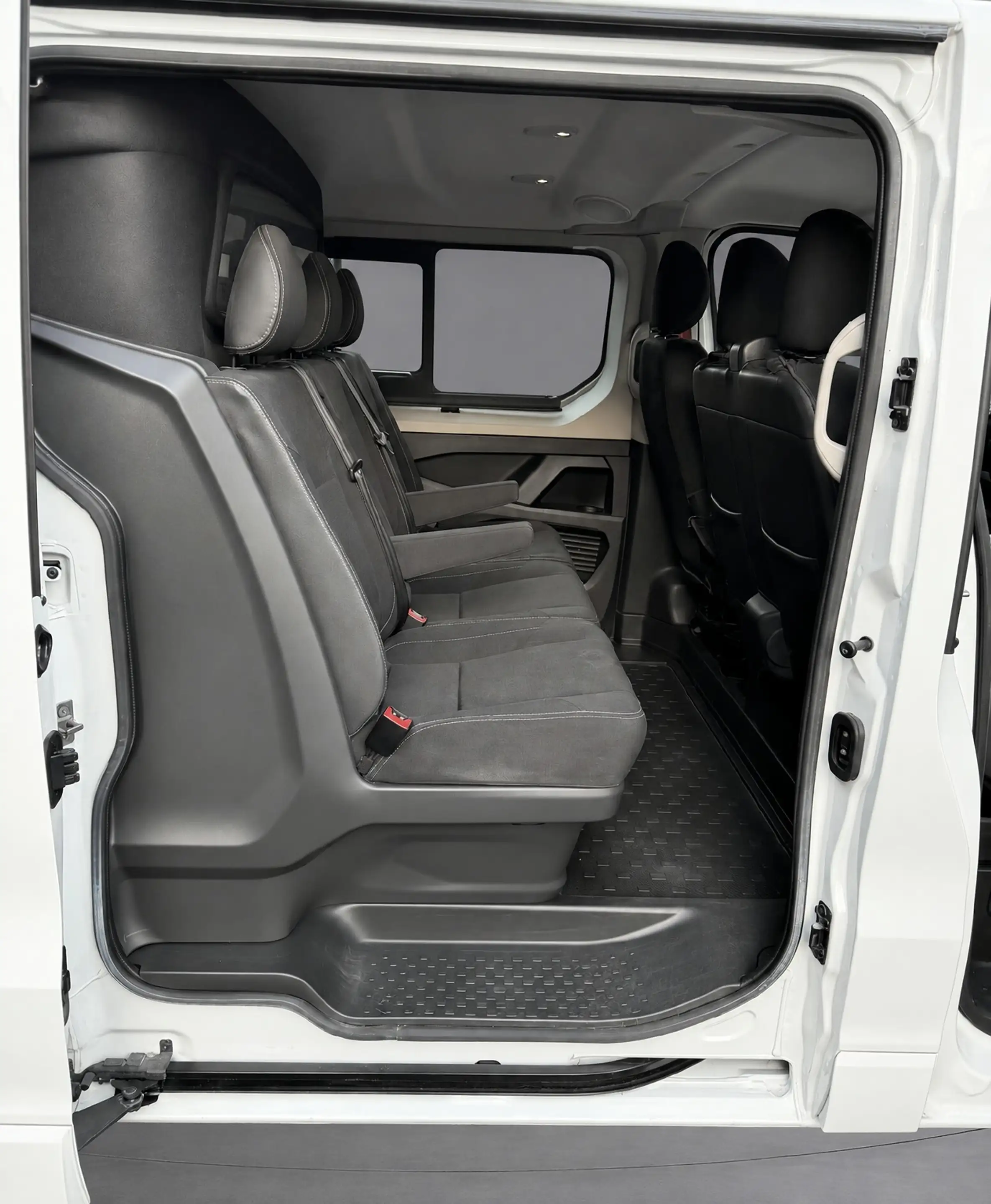 Renault Trafic 2.0 dCi 150 T29 L2H1 DC Luxe Camera, Cruise, Carpl — photo 11