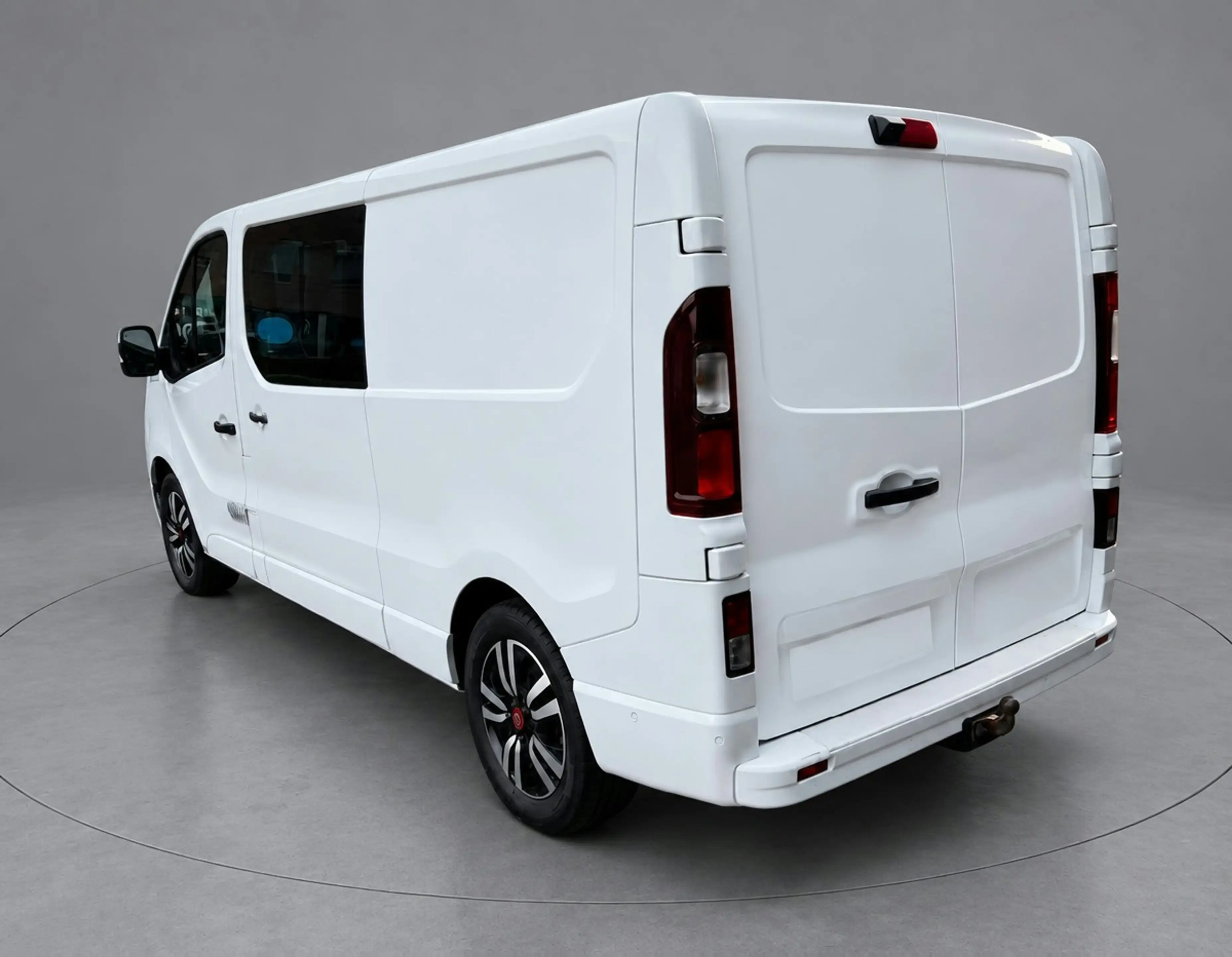 Renault Trafic 2.0 dCi 150 T29 L2H1 DC Luxe Camera, Cruise, Carpl — photo 3